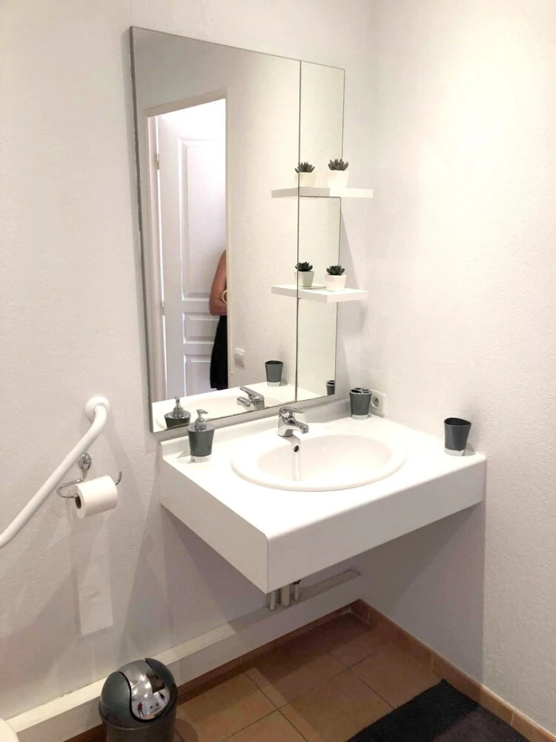 House With one Bedroom in Gallargues-le-montueux, With Pool Access, Furnished Terrace and Wifi - 20 km From the Beach