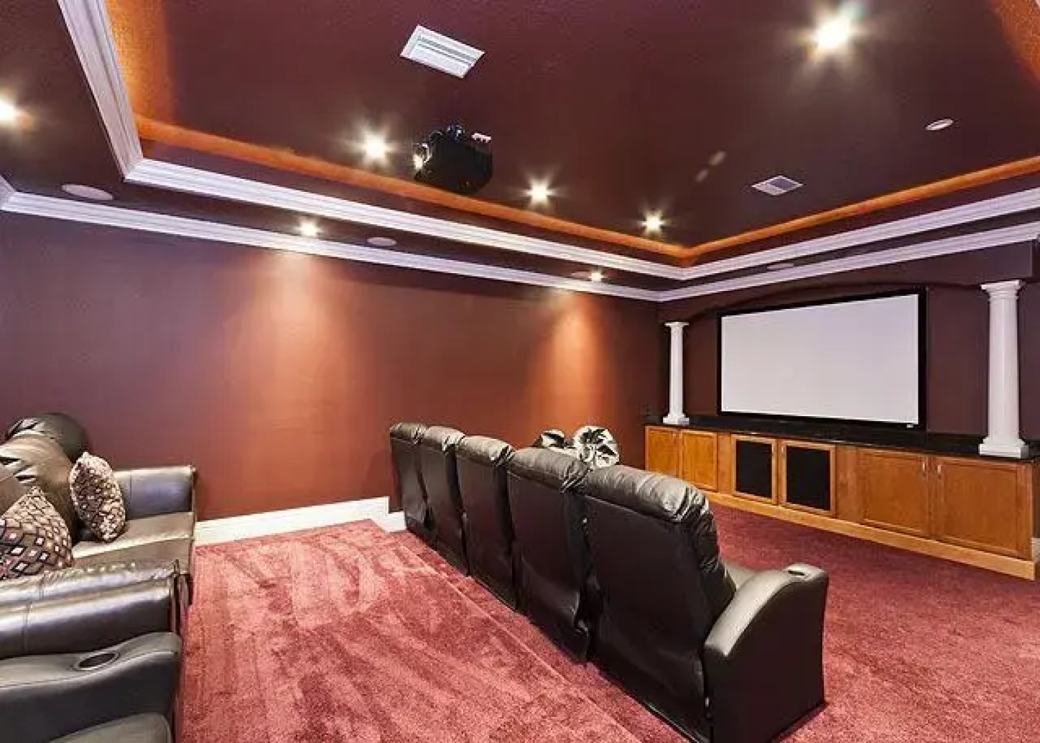 Versailles by the Sea by Vacation Rental Pros