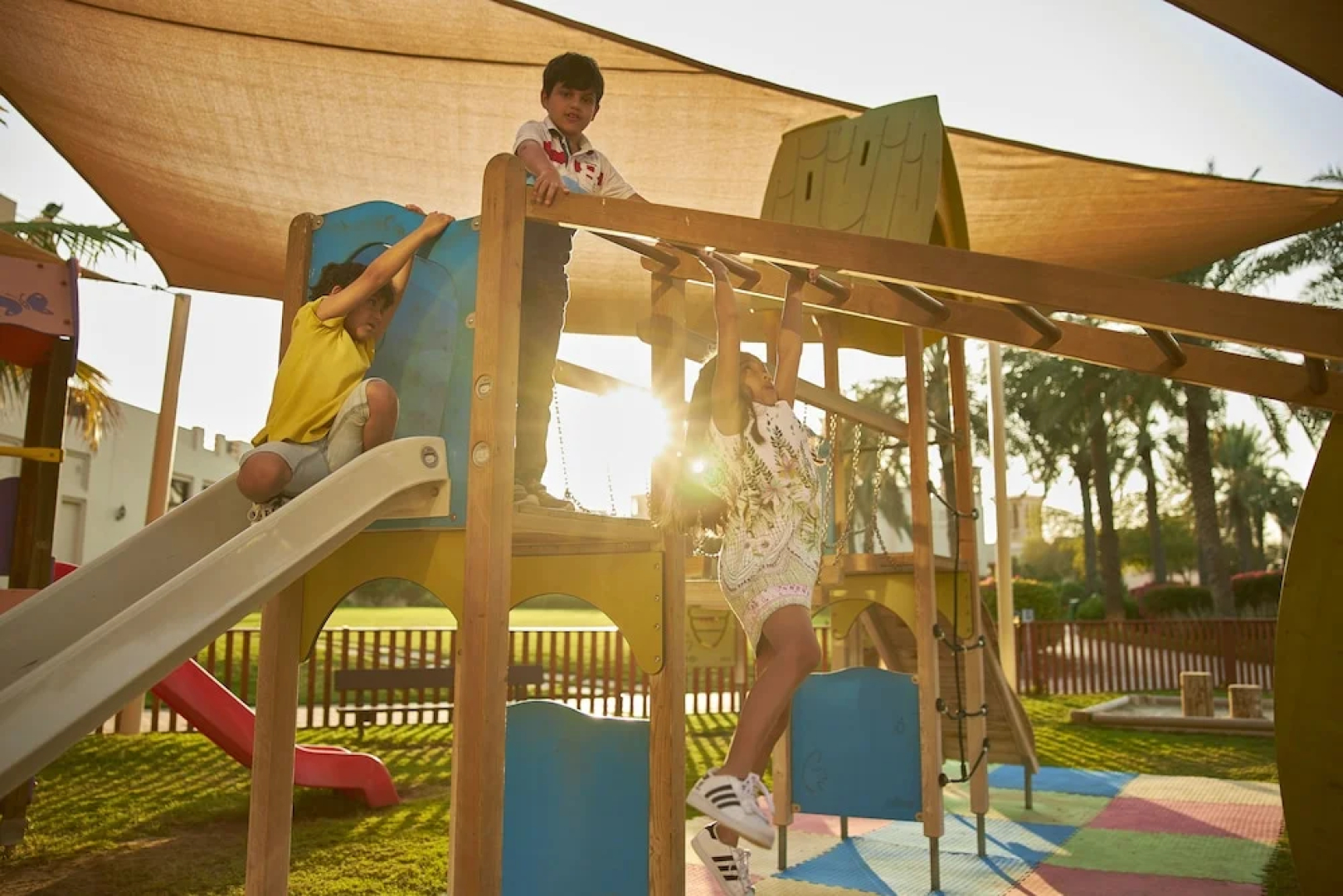 Отель Al Hamra Residence & Village