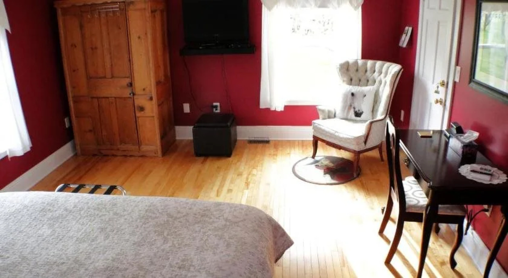 Warm House Retreat Bed and Breakfast