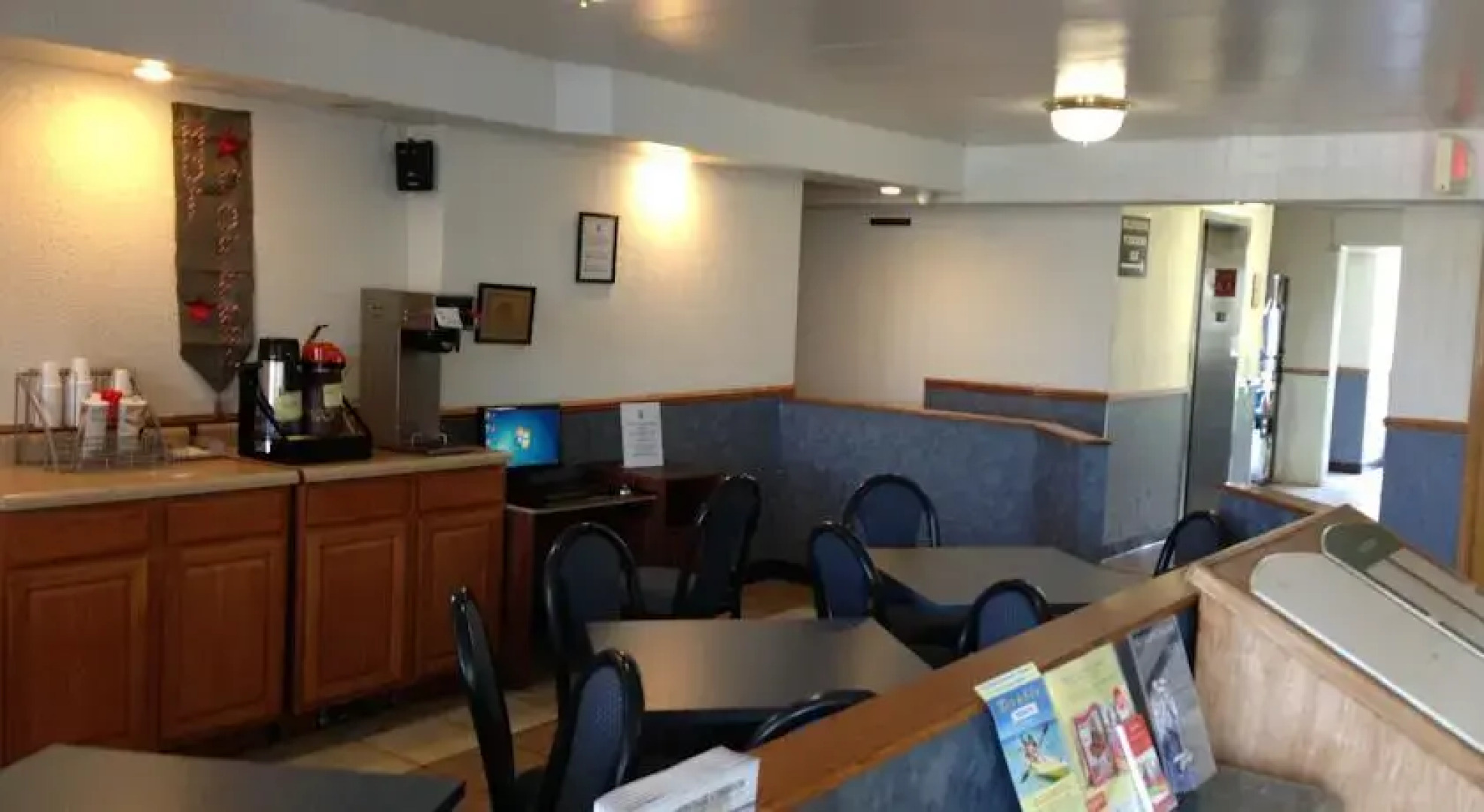 Super 8 Motel East Hazel Crest