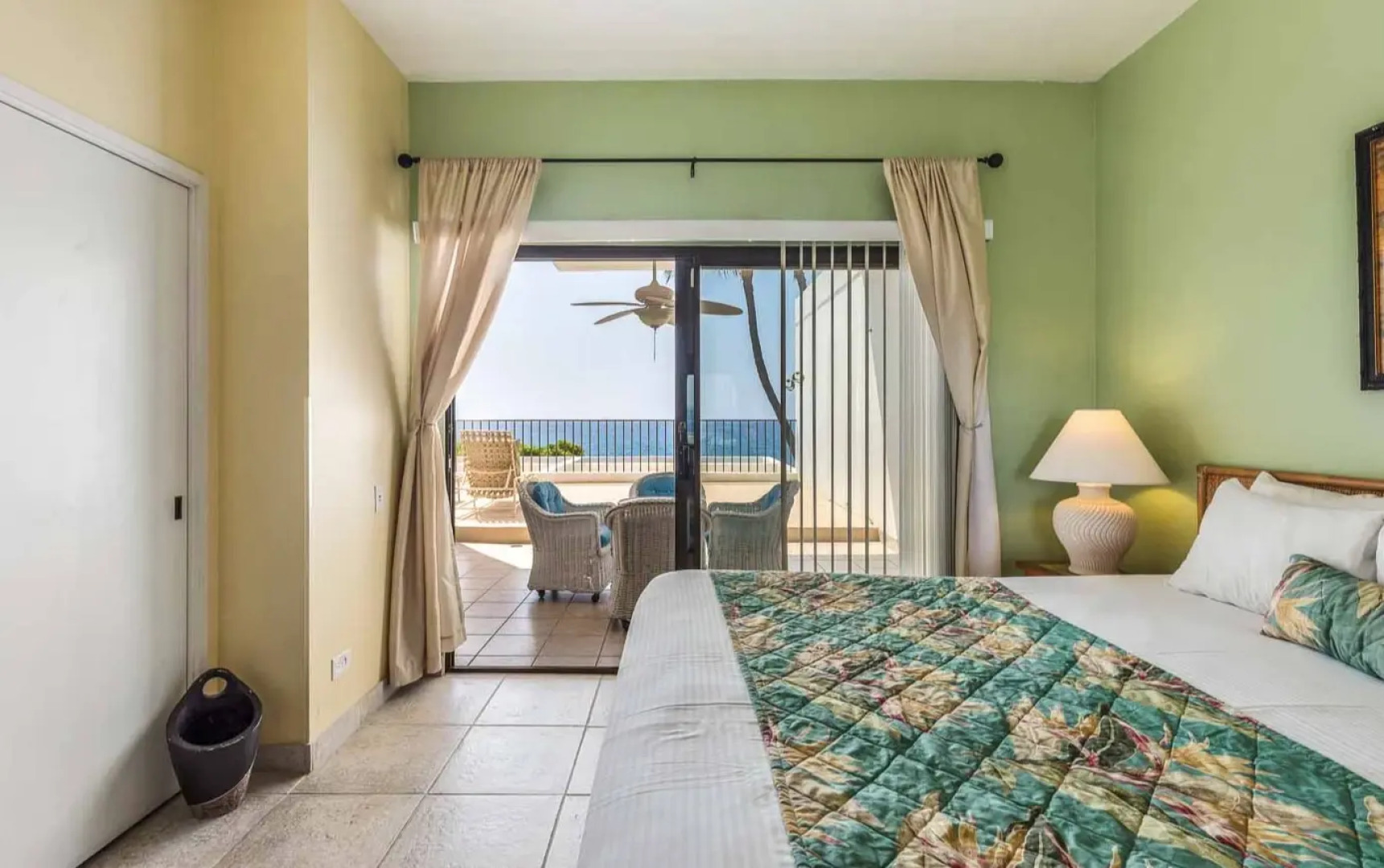 Royal Sea Cliff Kona by OUTRIGGER