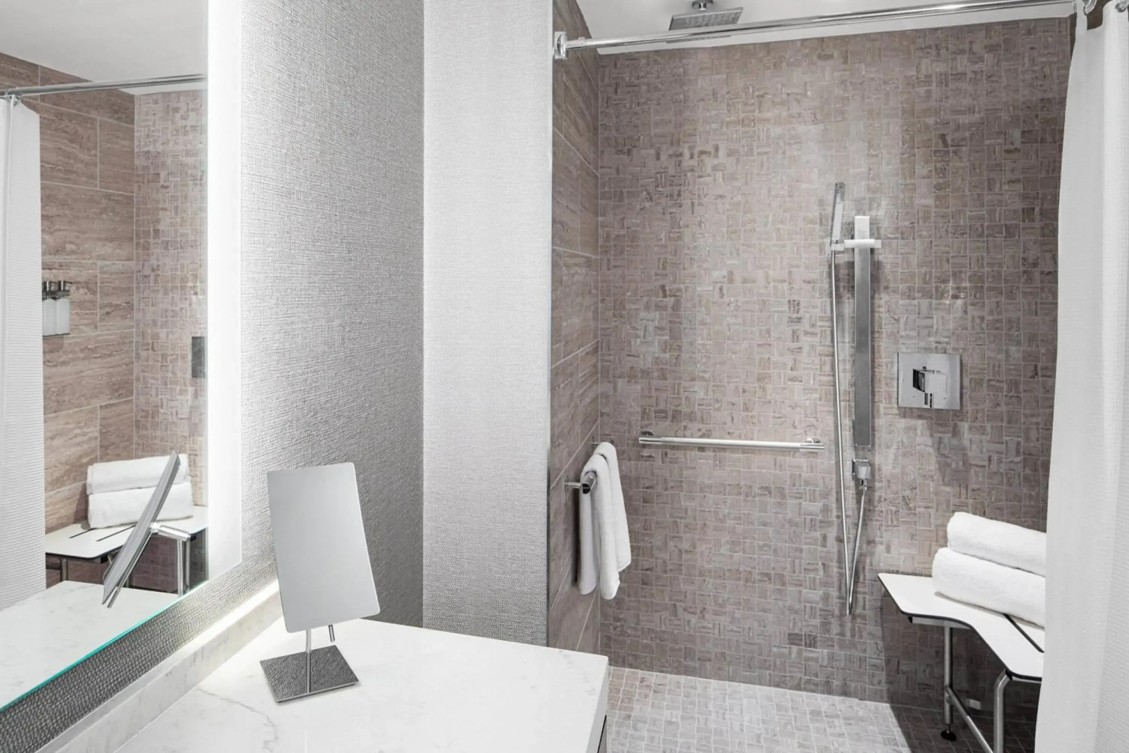 Envue, Autograph Collection