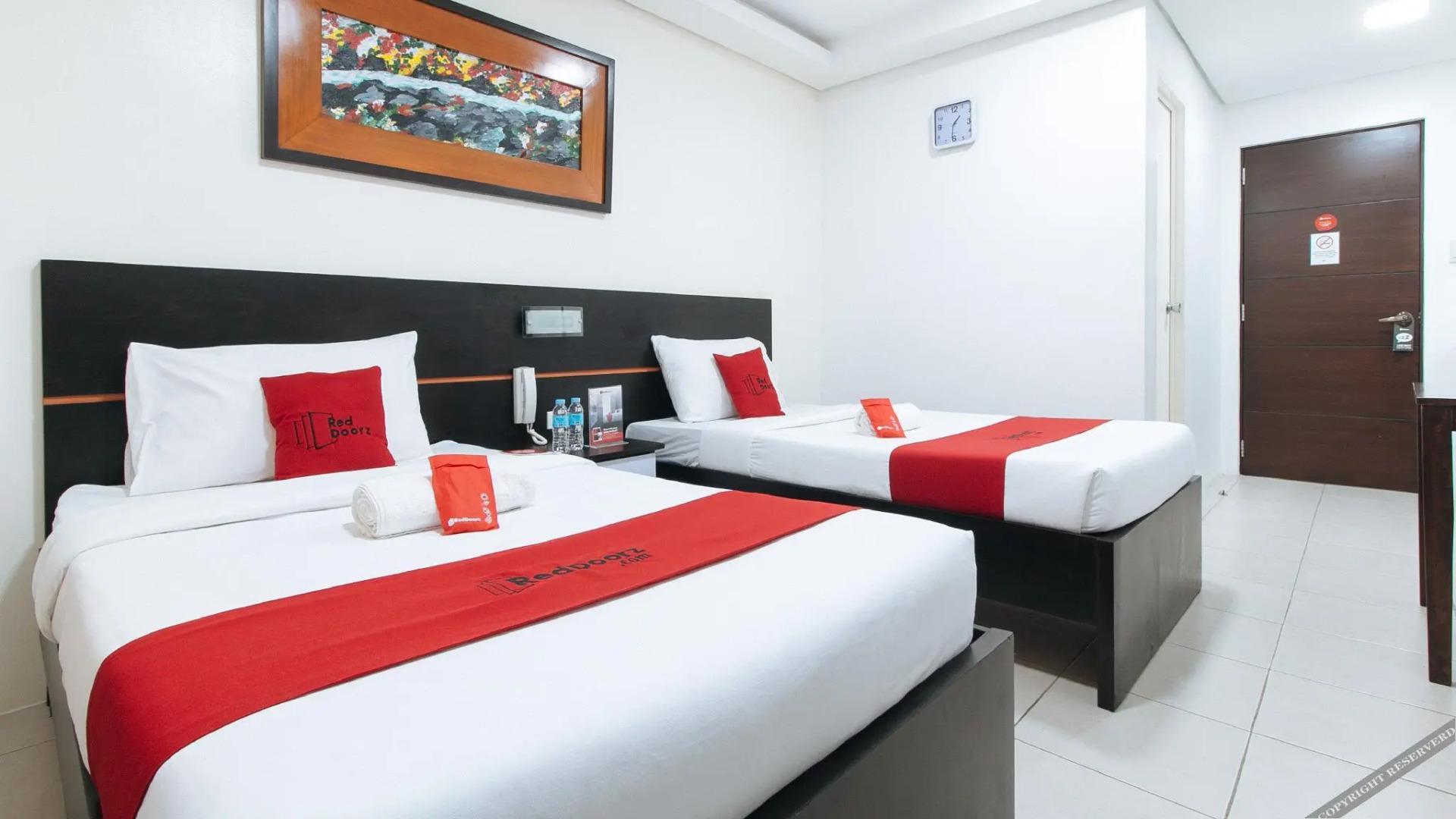 RedDoorz Plus Park-Lay Suites Kidapawan City