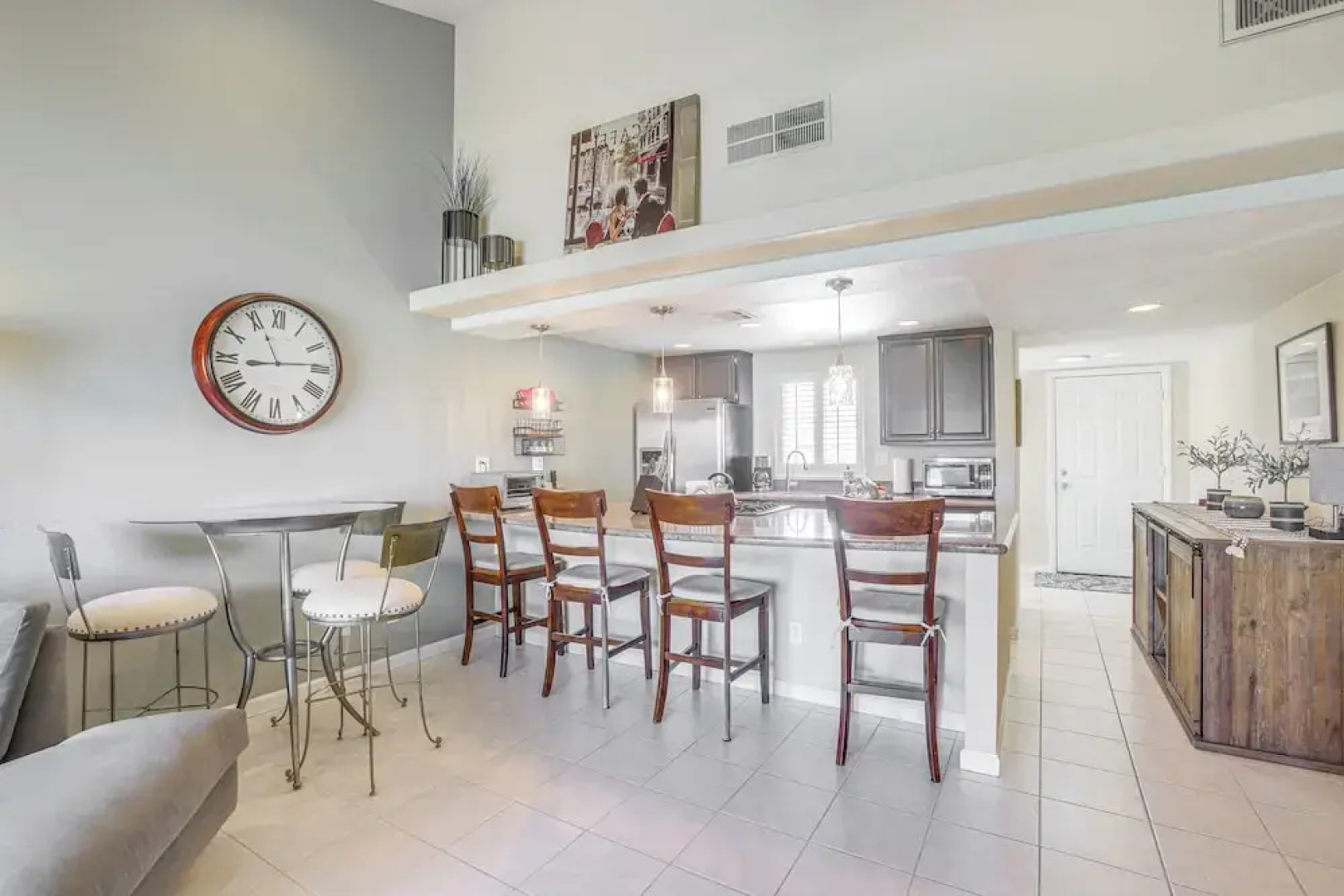 Games, Grill & Golf Course View: Palm Desert Gem!