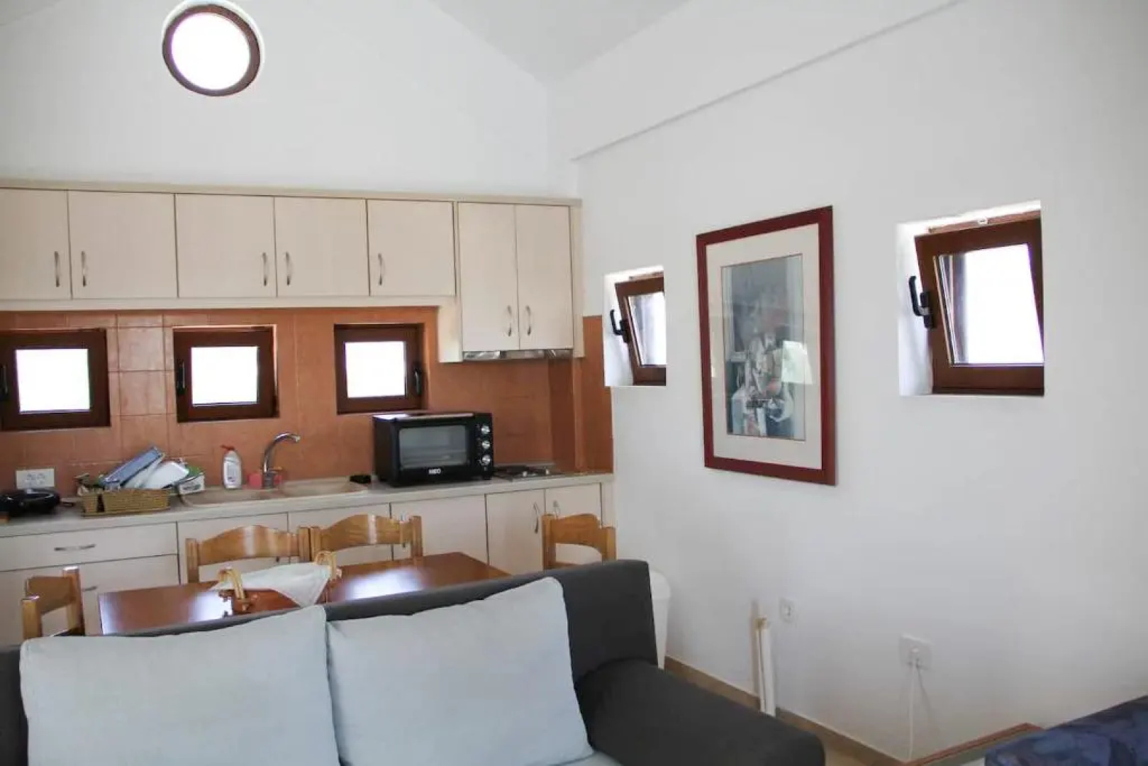 ΑΡΙΩΝ Village & Suites