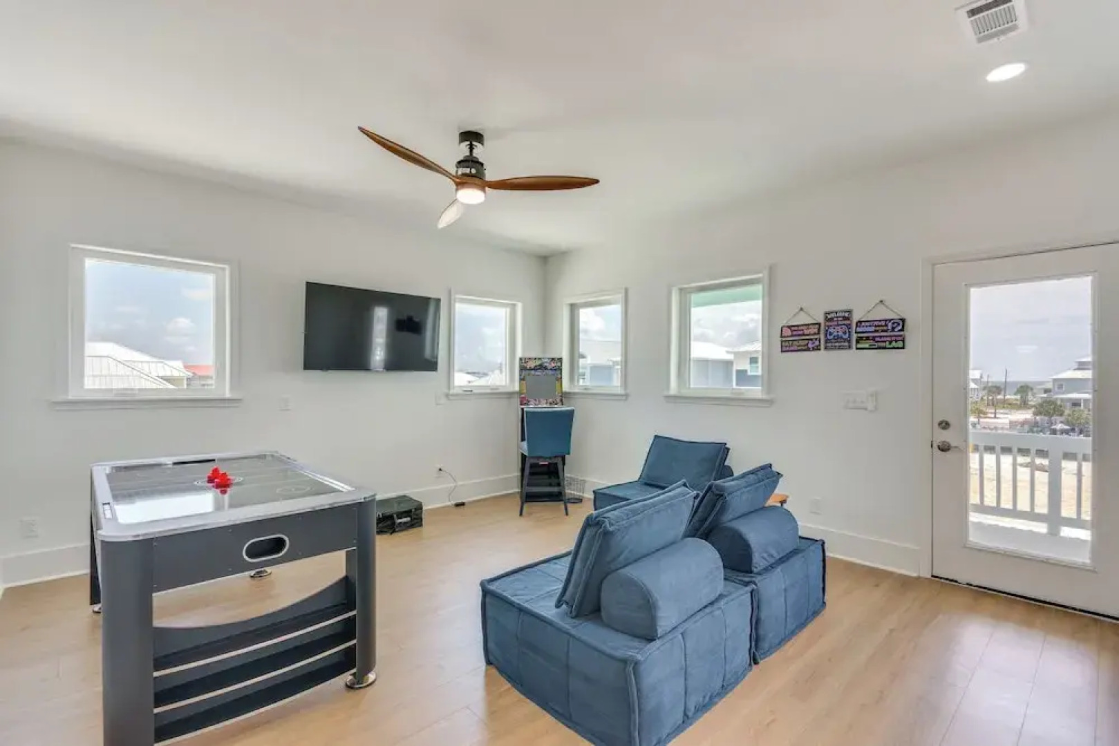 Walk to Beach: Home w/ Ocean View in Navarre!