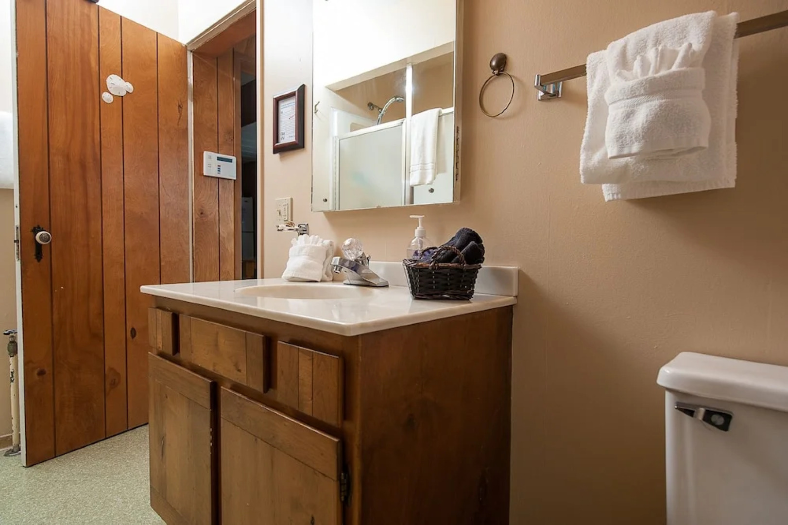 The Tides 4 Br home by RedAwning