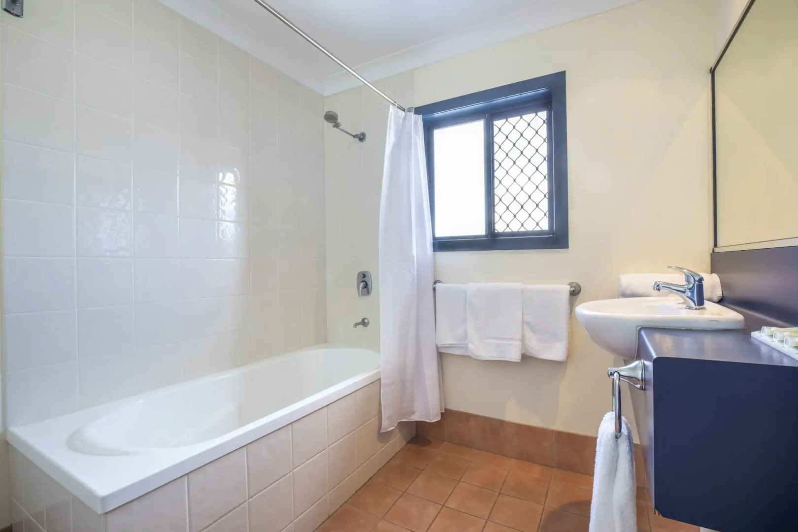 Nightcap at Atherton Hotel