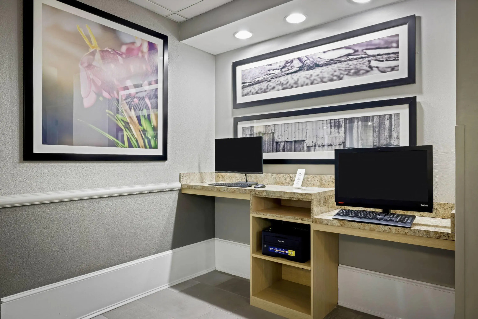 La Quinta Inn & Suites by Wyndham Miami Airport West