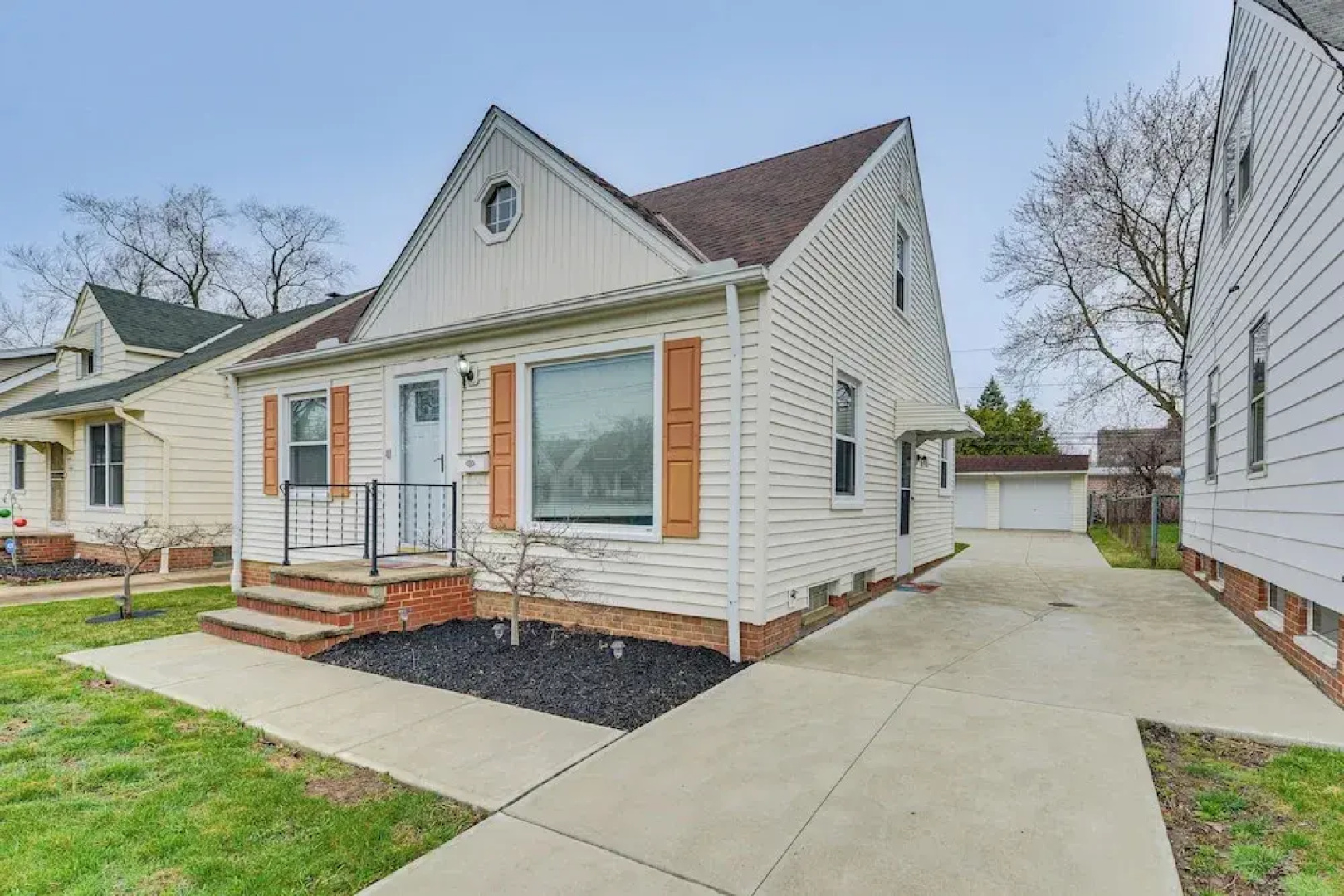 'the Maple Tree' Home: 14 Mi to Downtown Cleveland