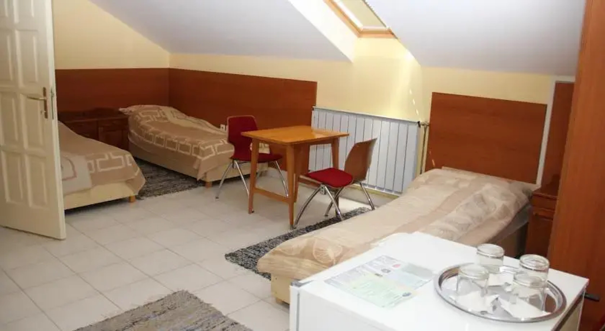 T.G.-Virágdekor Ifjúsági Szálló