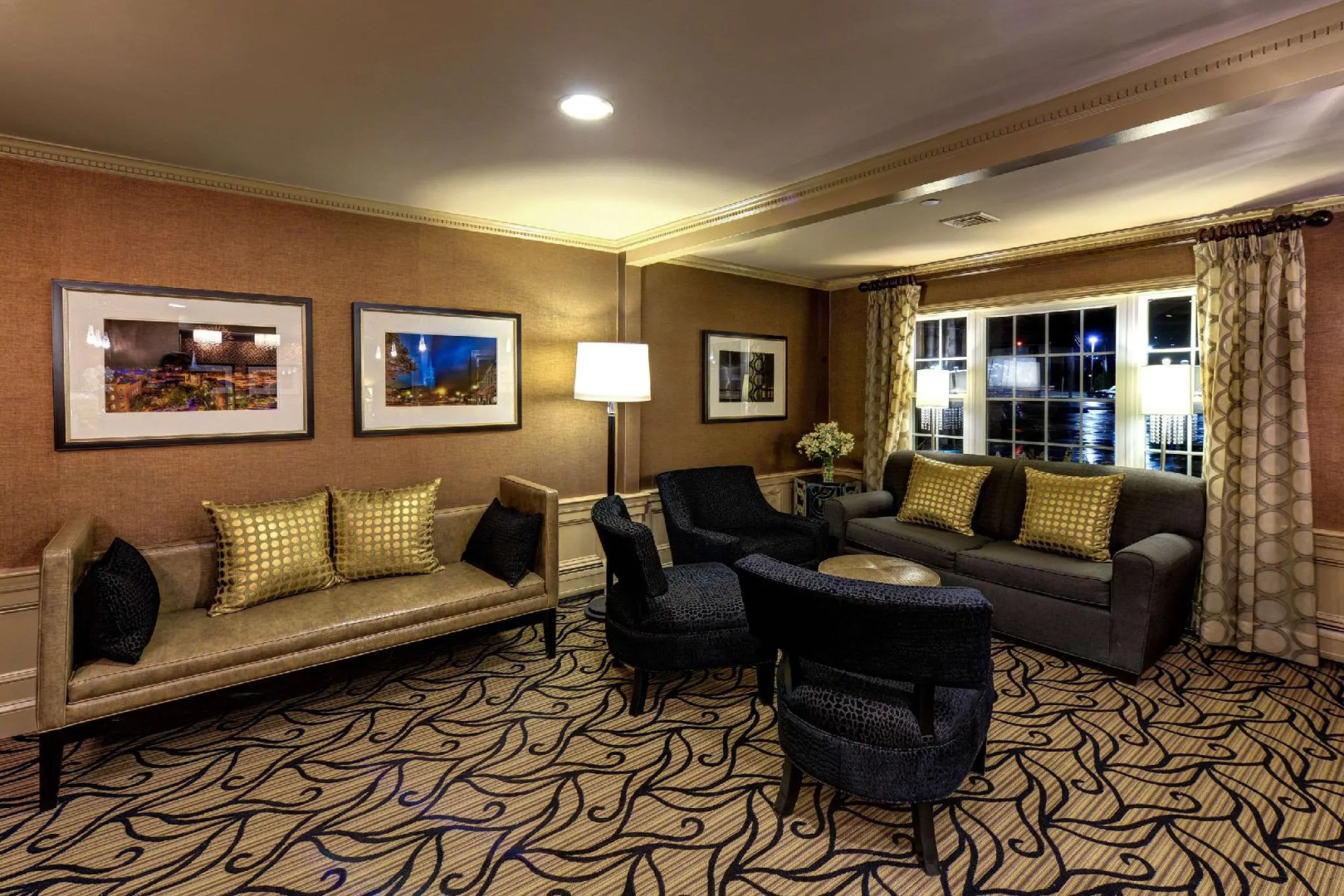 Port Inn and Suites Portsmouth, an Ascend Collection Hotel