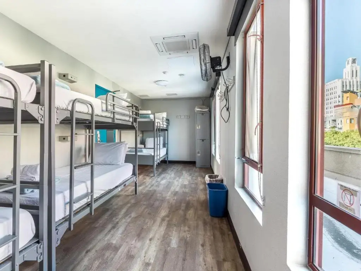 HI Los Angeles Santa Monica Hostel