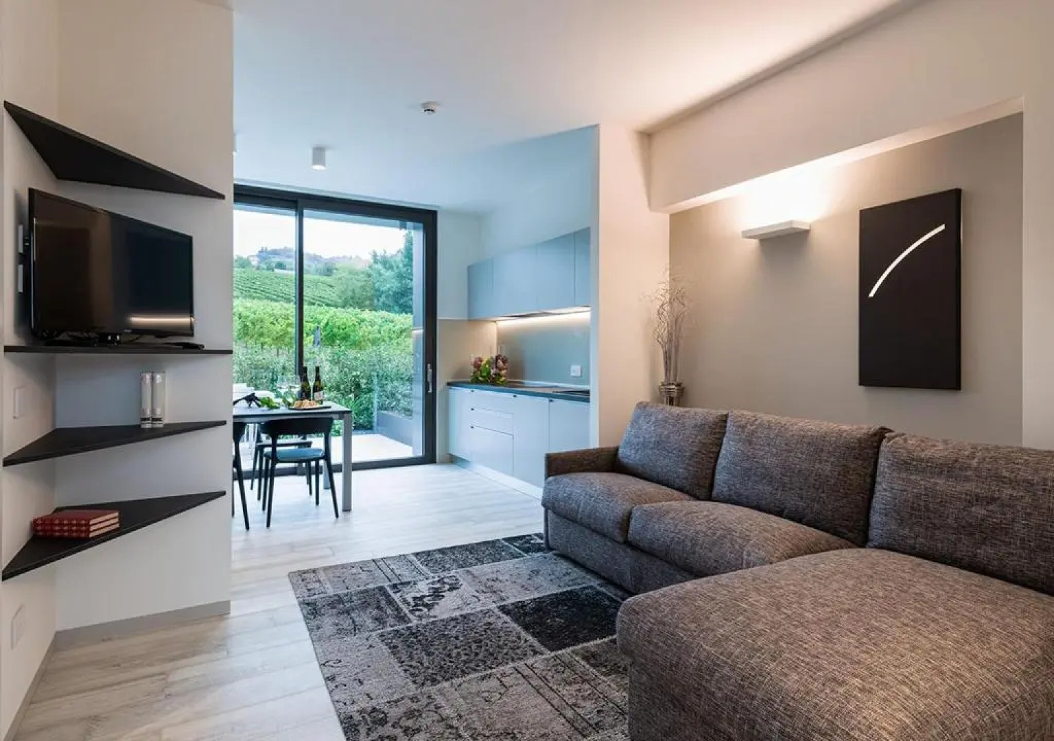 Progress Country & Wine House