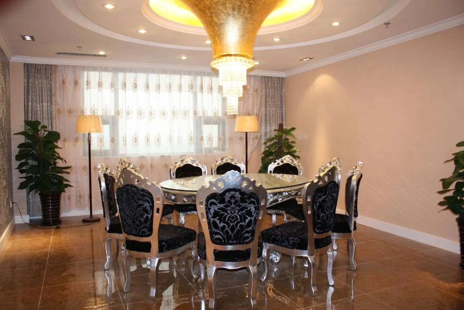 Zhangjiakou HongHao Holiday Hotel