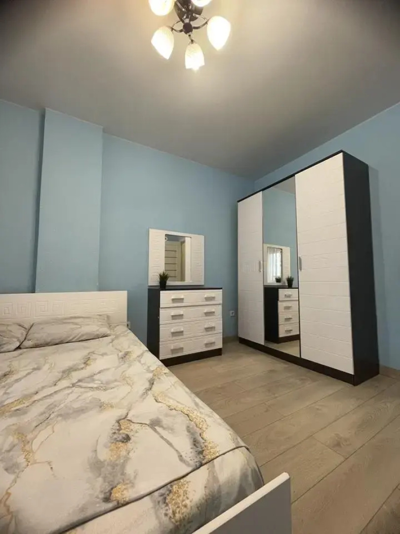 Сниму квартиру на улице Октябрьской Революции