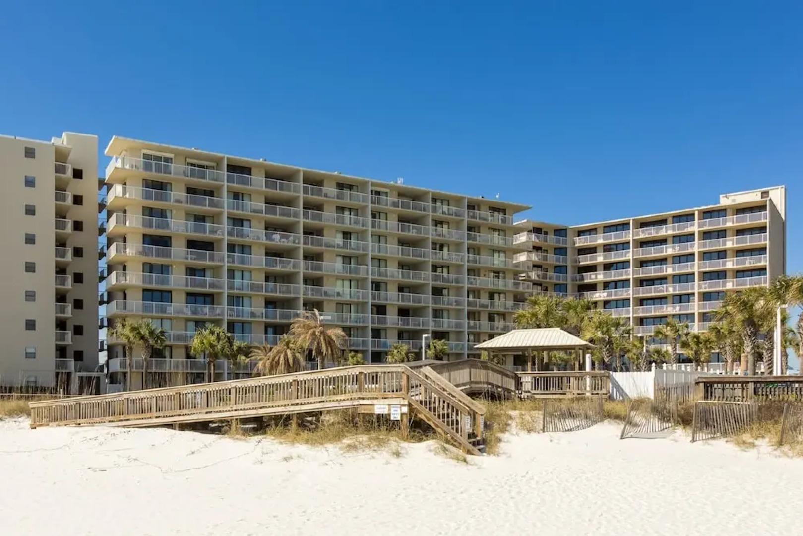 Seaside Beach and Raquet 4710