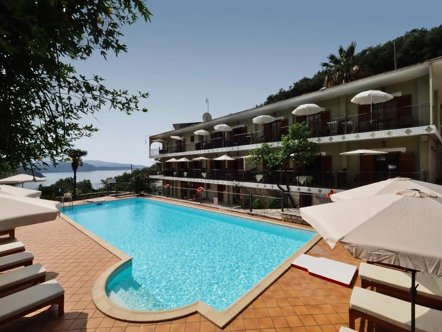 Bella Vista Hotel & Apartments