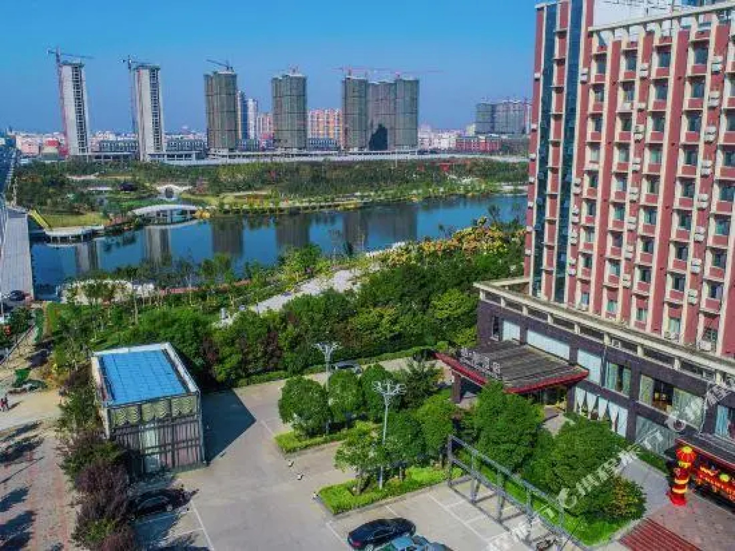 James Joyce Coffetel Xinyang Xixian Longhu Huayi