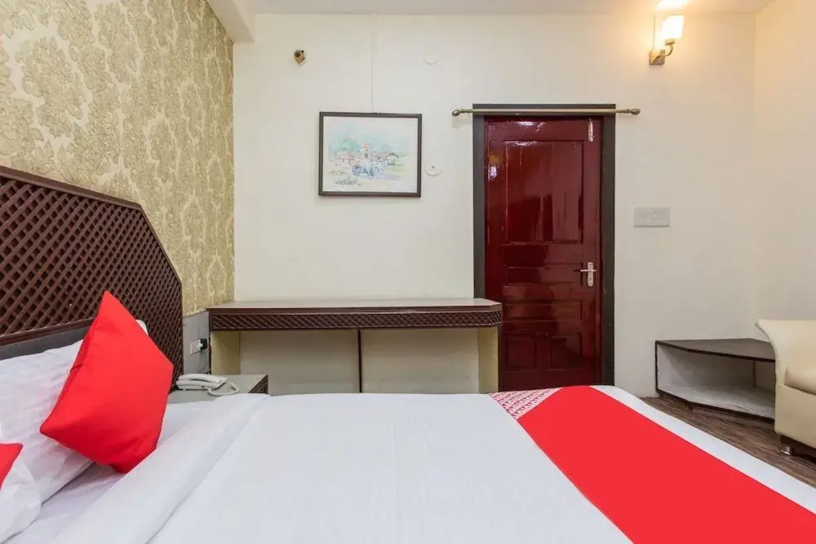 Hotel Vishwas Bar And Club Resort By OYO Rooms