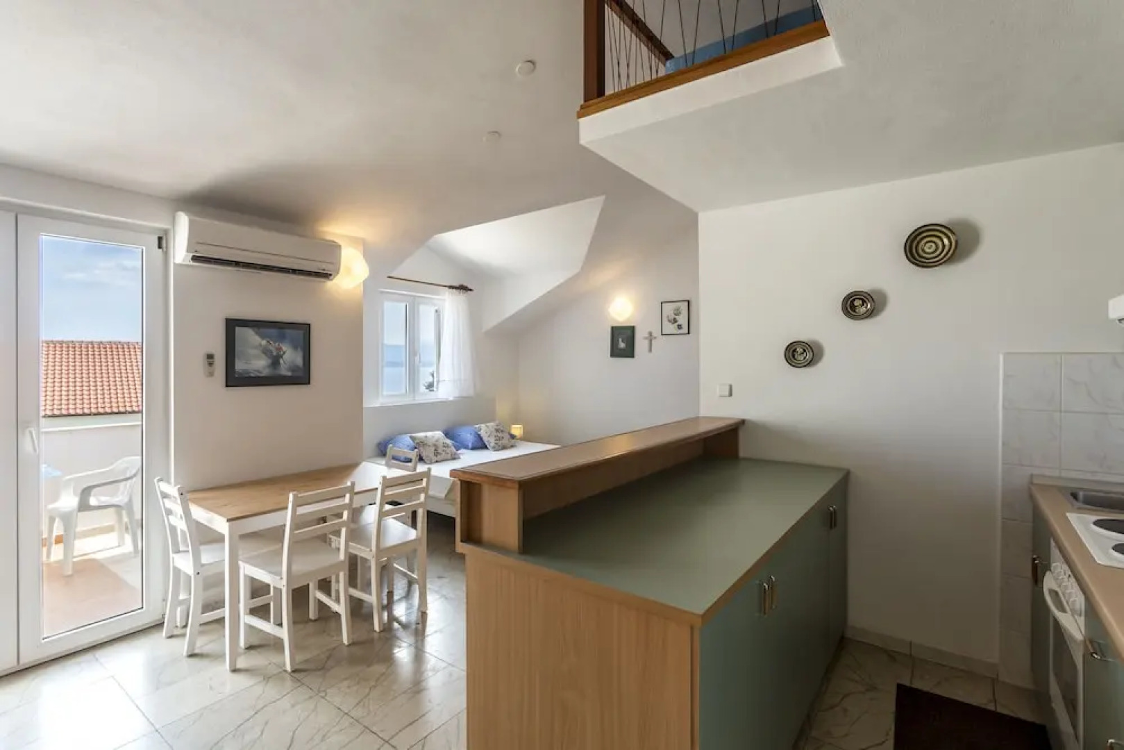 Bol Apartments Gospojica