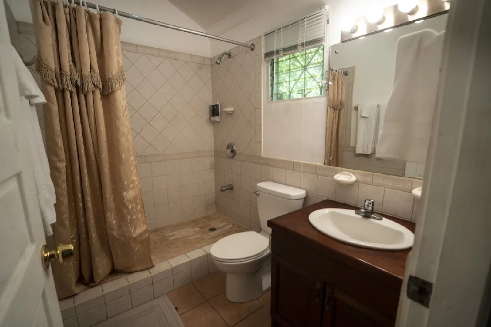 Harbour View Vacation Apartments