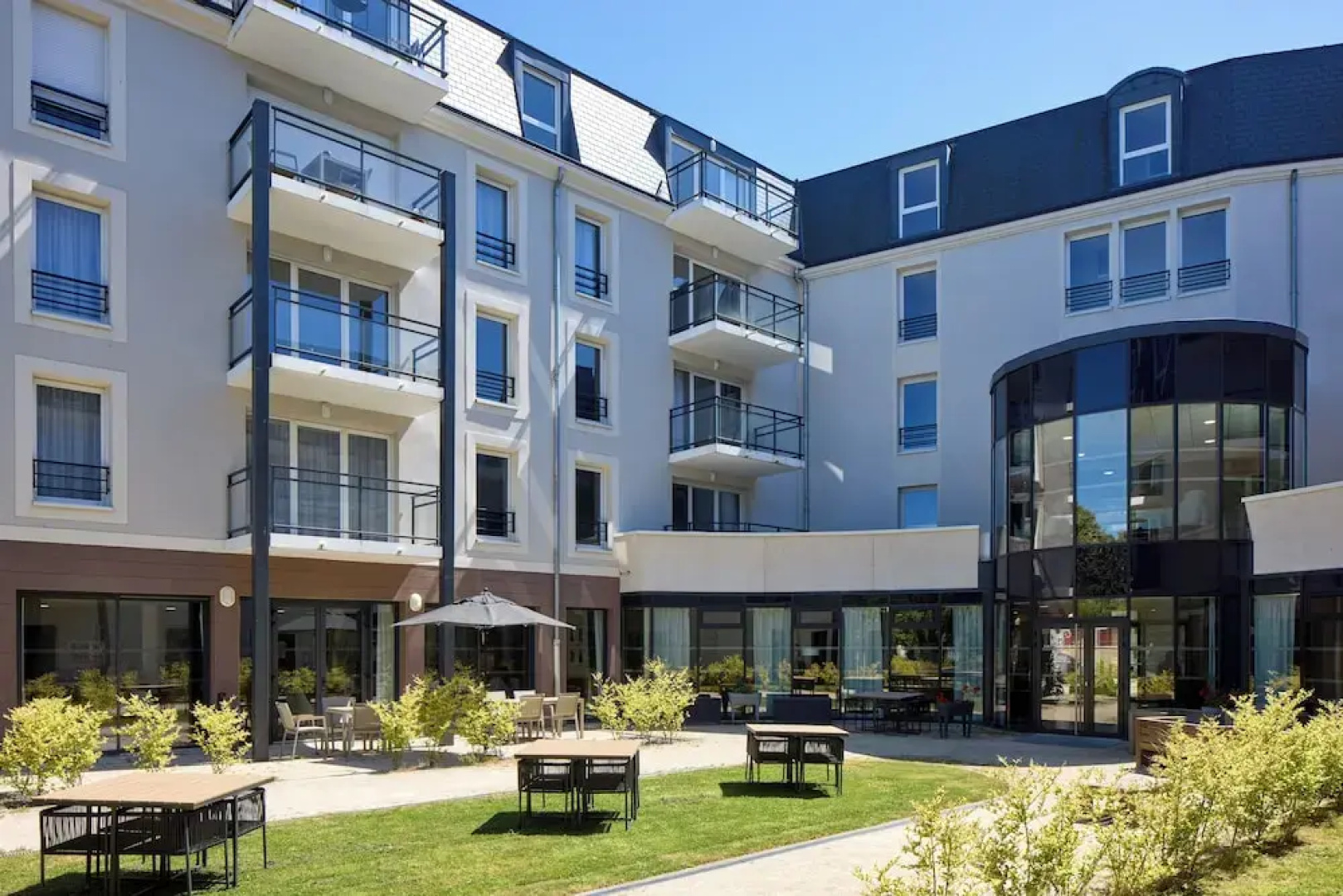 Quality Suites Cherbourg