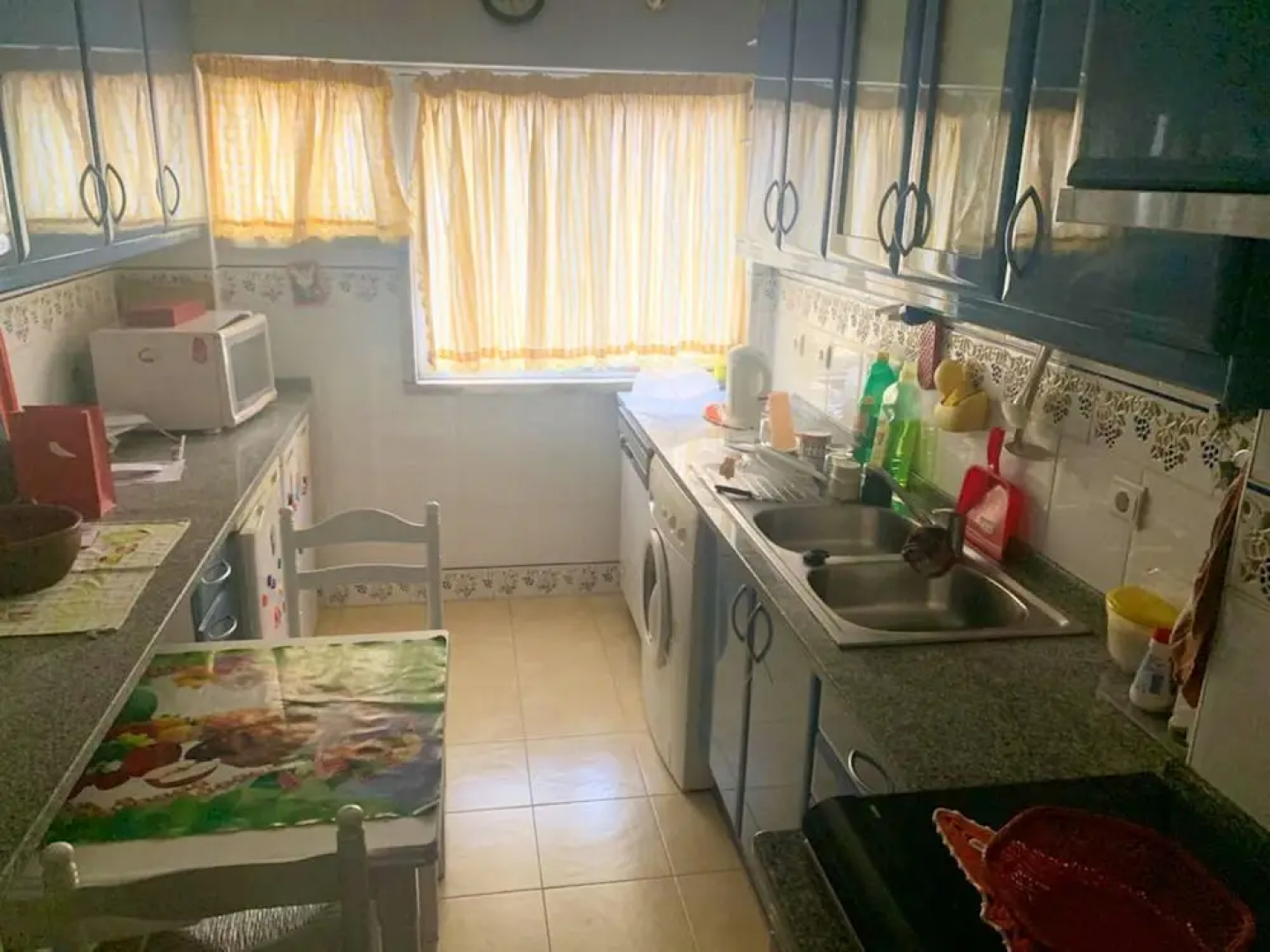Apartment With 3 Bedrooms in Amadora