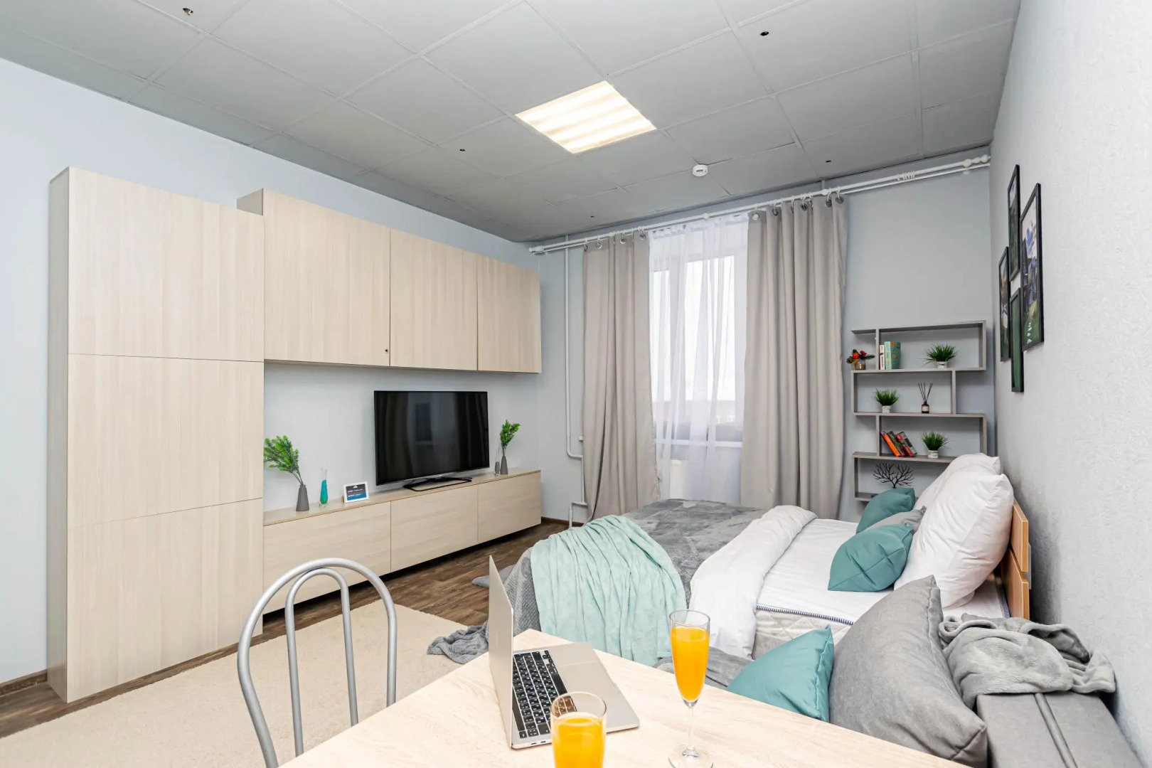 Cosmos (Космос) на улице Куйбышева