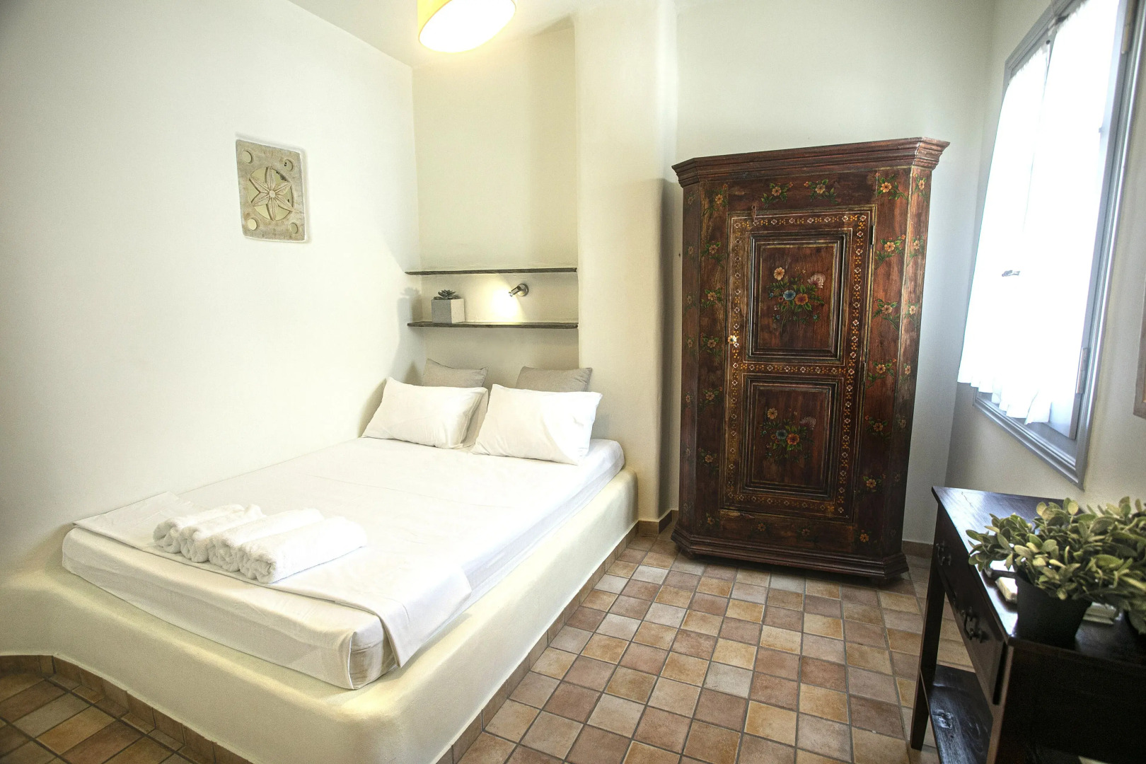 Onar Hotel and Suites