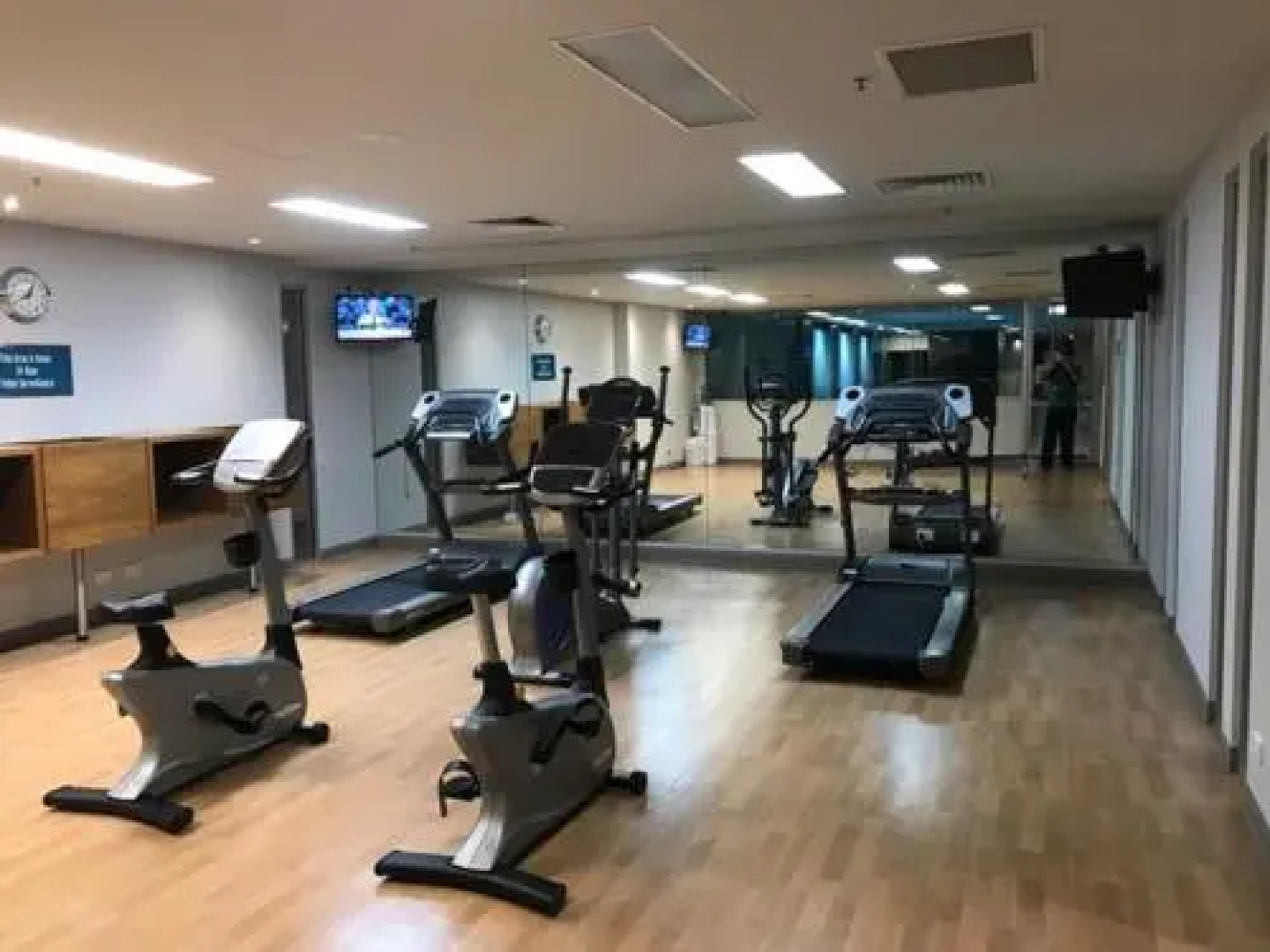 Glenelg Holiday Apartments-Pier