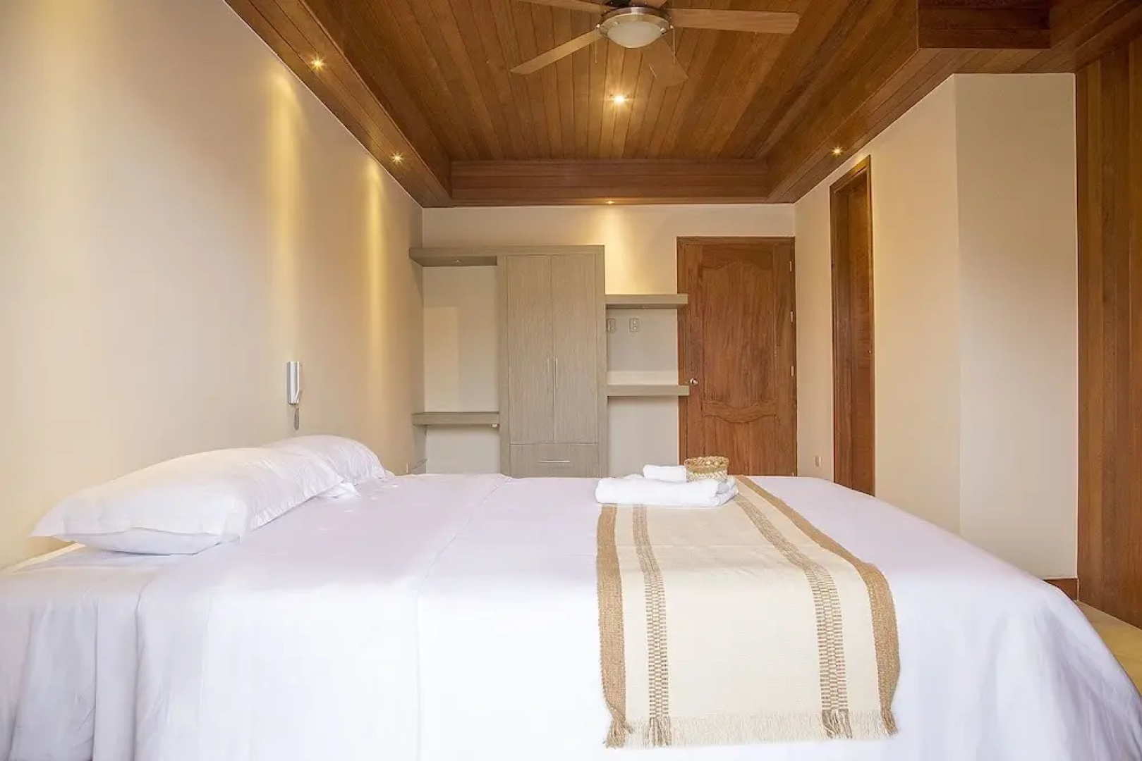 Sumaj Lagoon Lodge