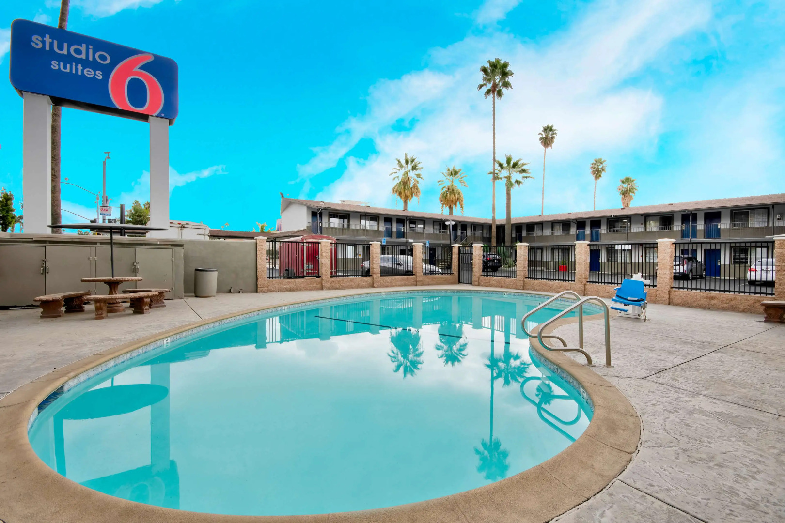 Studio 6 Suites – San Bernardino, CA
