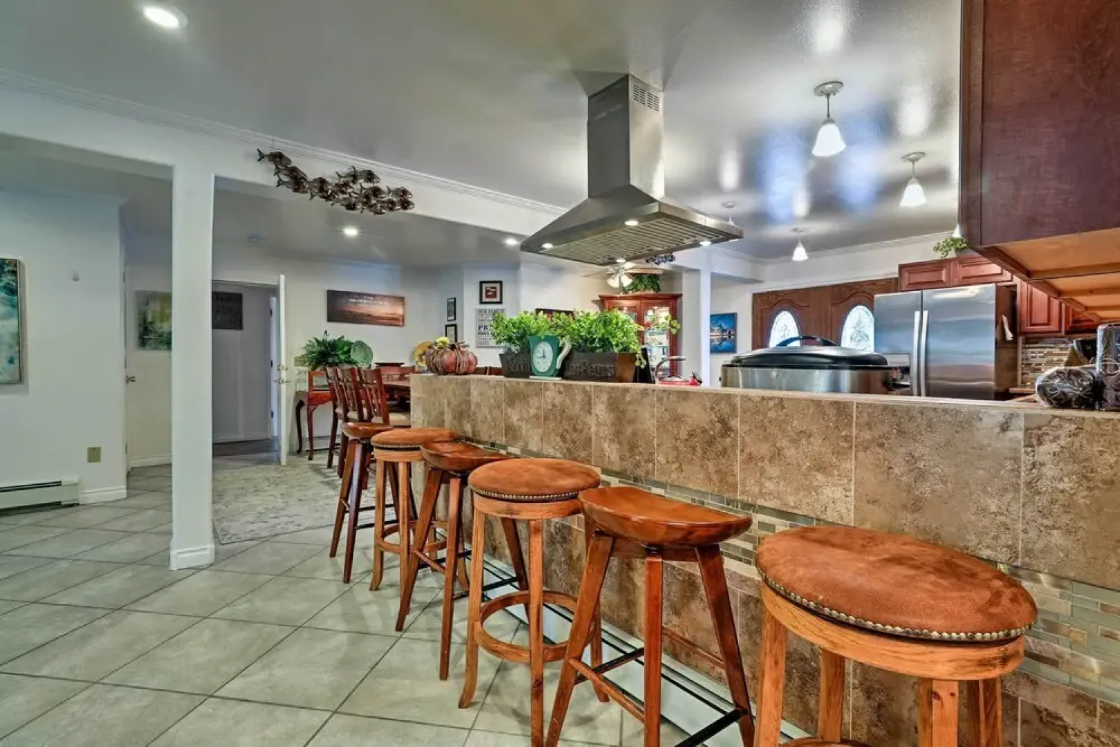 Expansive Getaway ~ 2 Miles to Mendenhall Glacier!