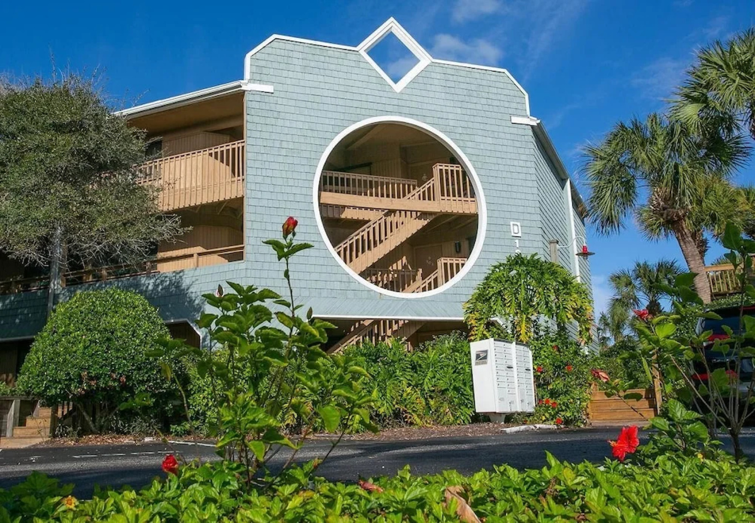 Hibiscus Resort D 2 Bedroom Condo by MCM