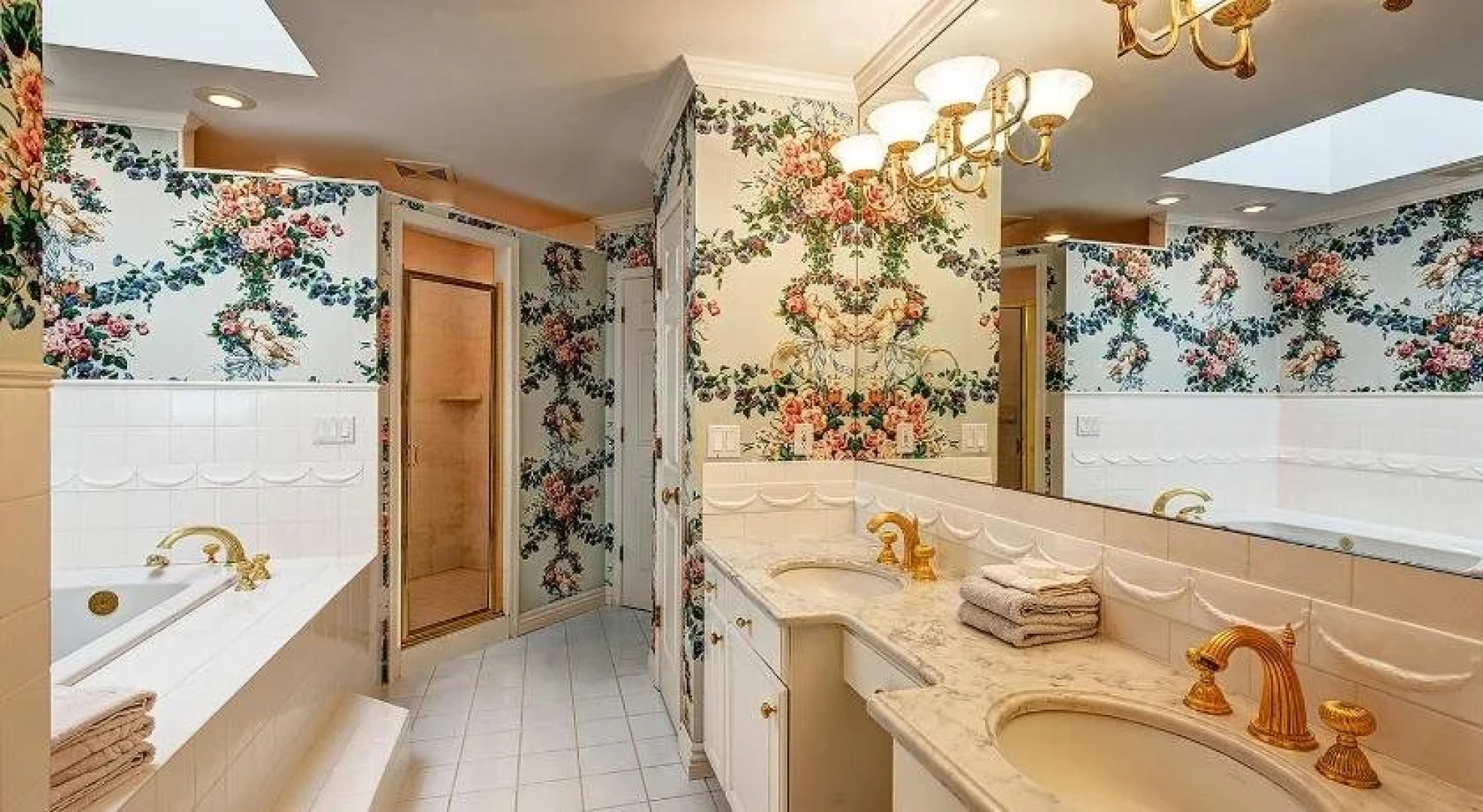 Sea Mist Waterfront Inn