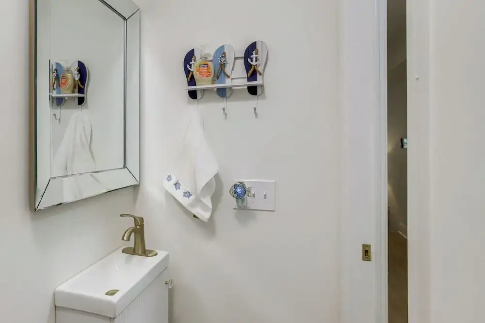 Walk to Shore & Boardwalk: Bethany Beach Retreat