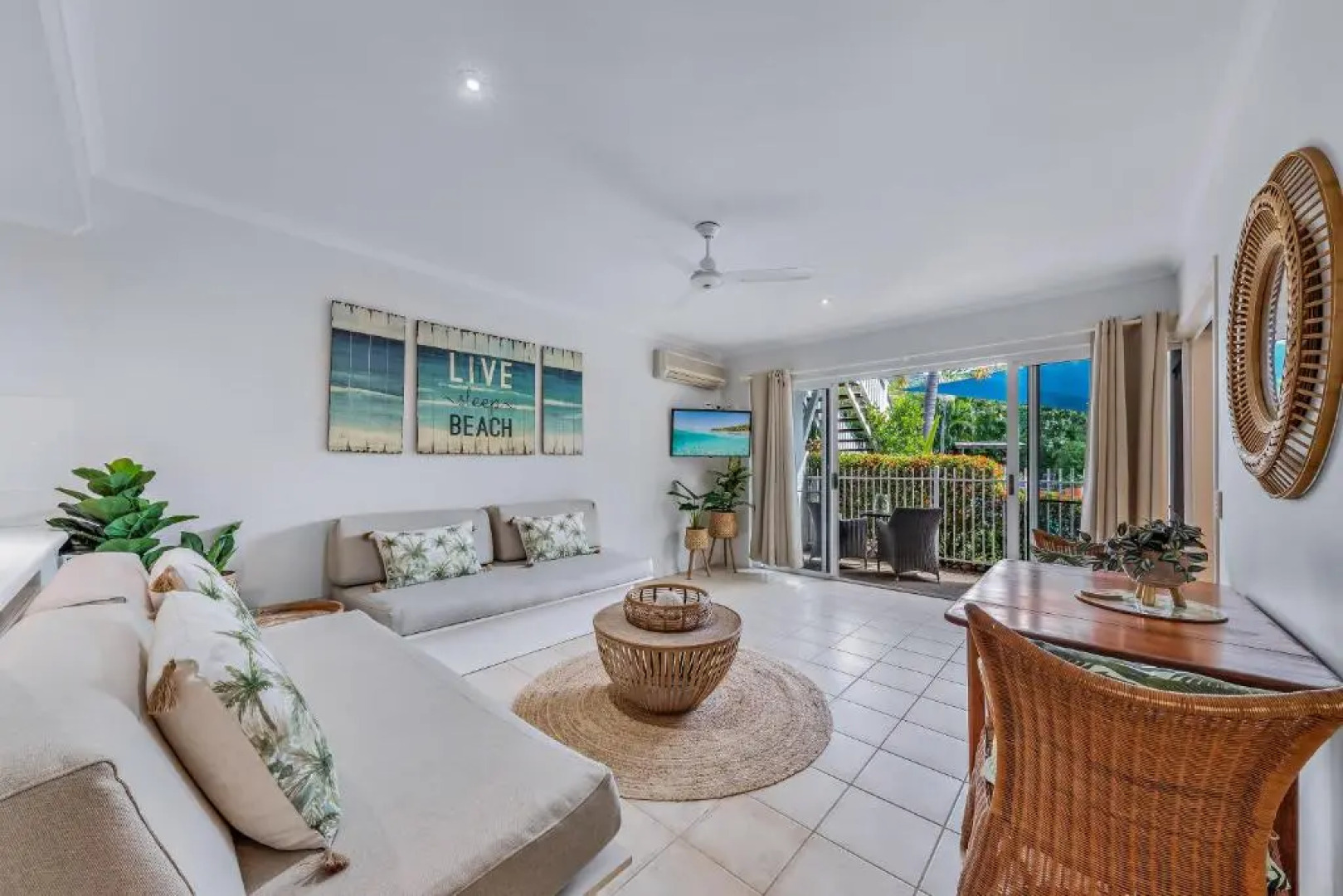 Tropical Mango WiFi Pool