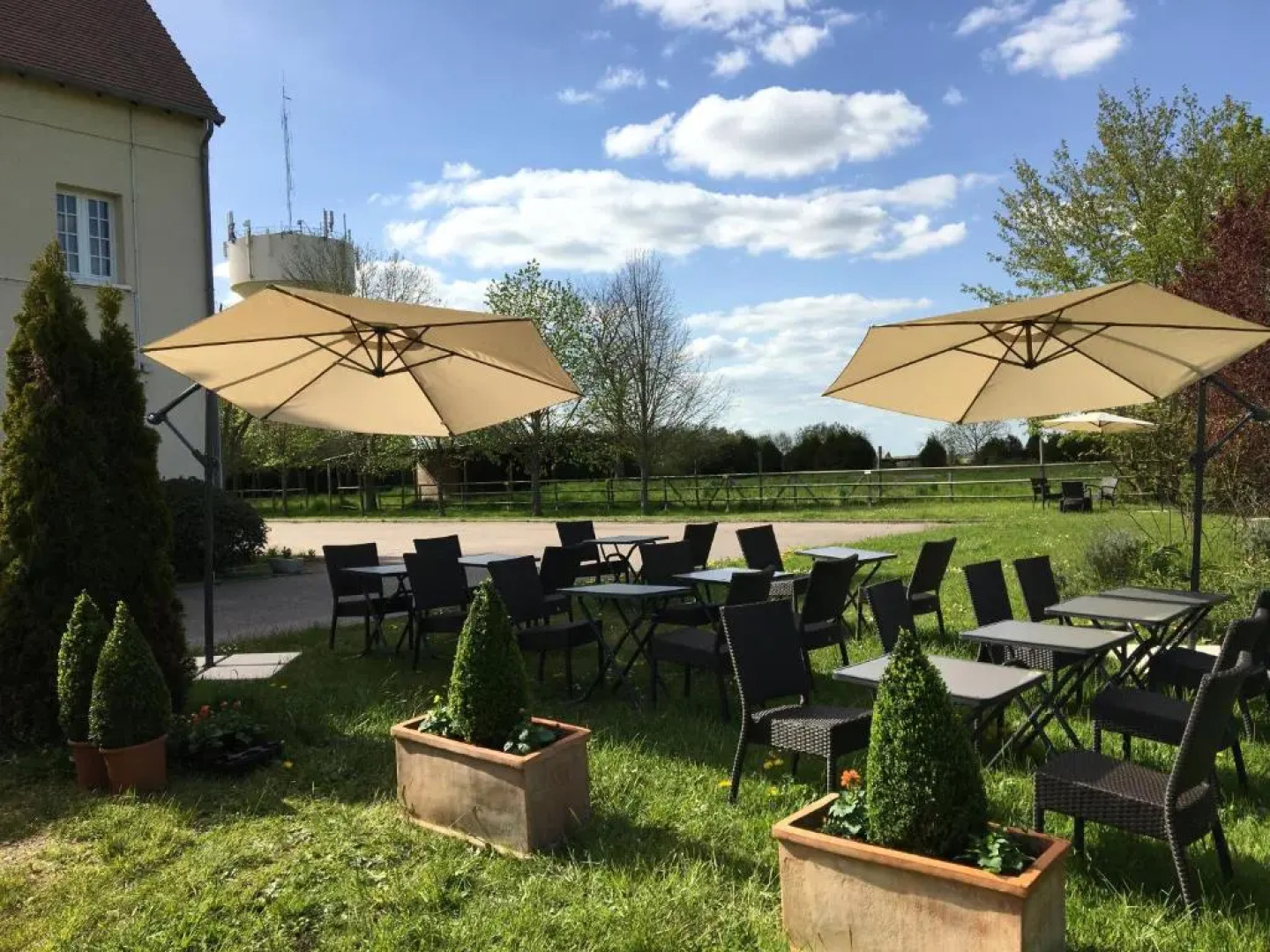 Logis Hôtel Les Nympheas