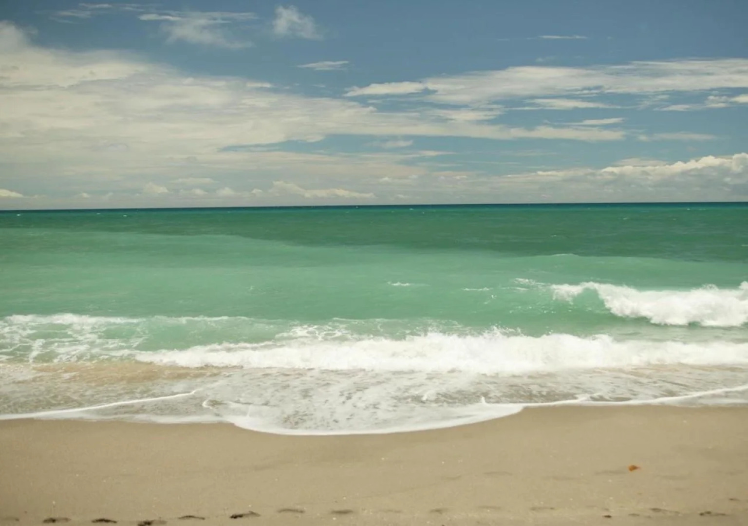 Jupiter Beach Resort & Spa