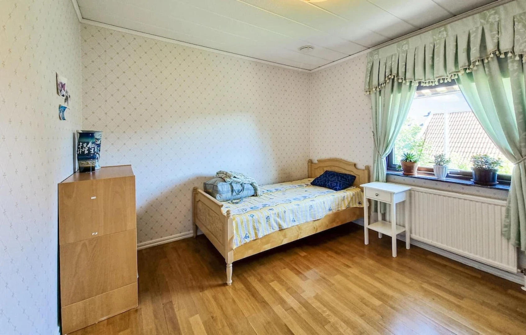 Nice Home in Västra Frölunda With Wifi and 3 Bedrooms