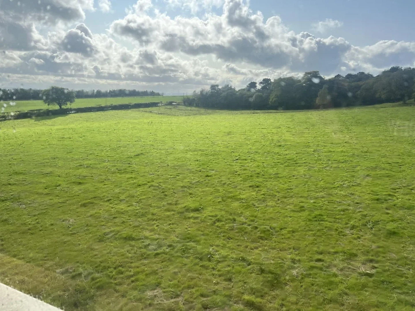 Captivating 2 Bed Apartment in Newhouse