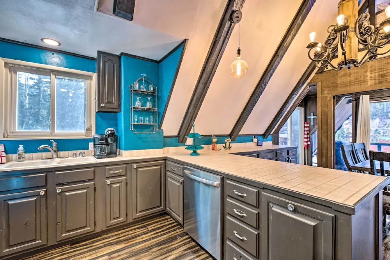 Family-friendly Red River Retreat w/ Deck!