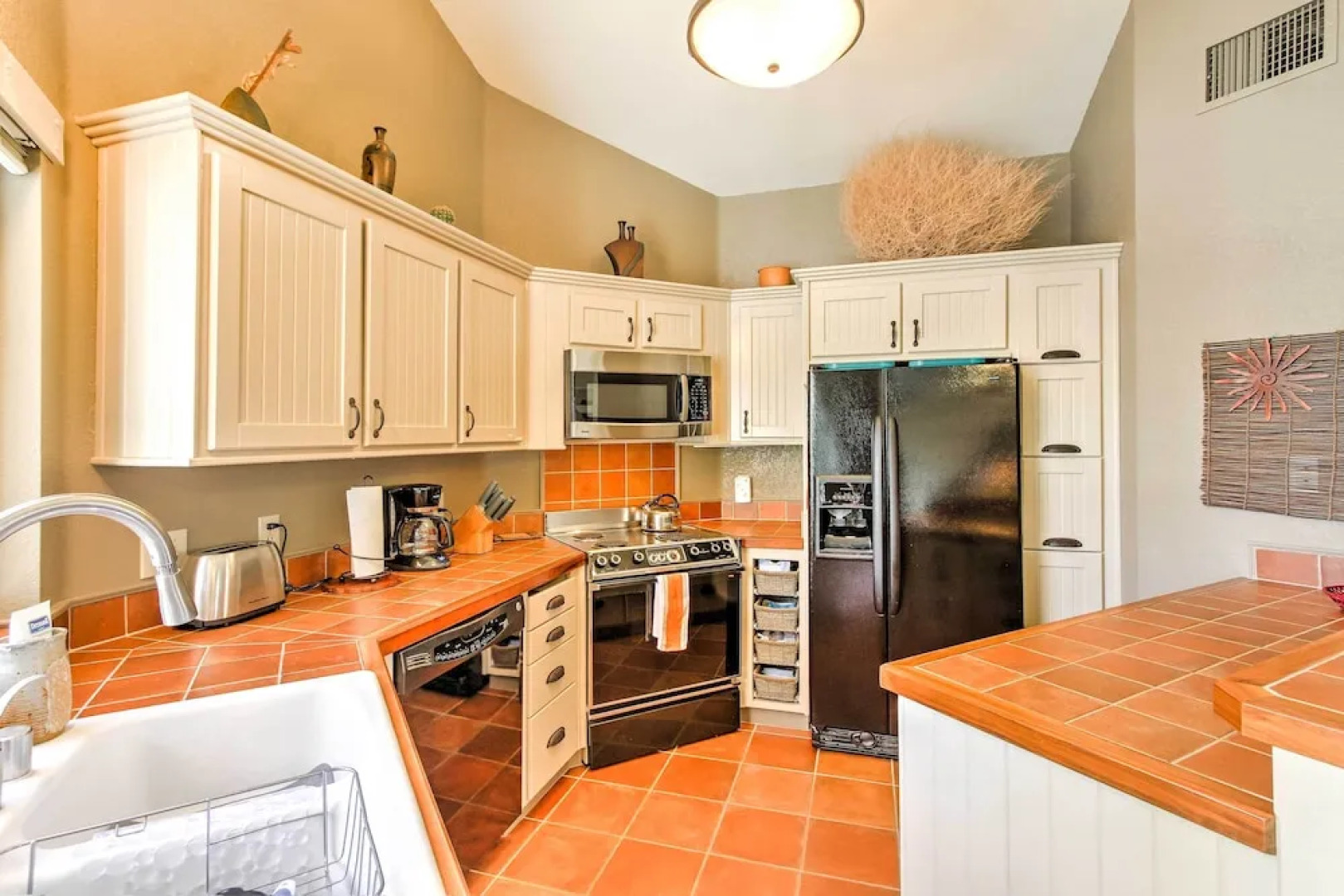 Borrego Springs Condo w/ Private Hot Tub & Views!