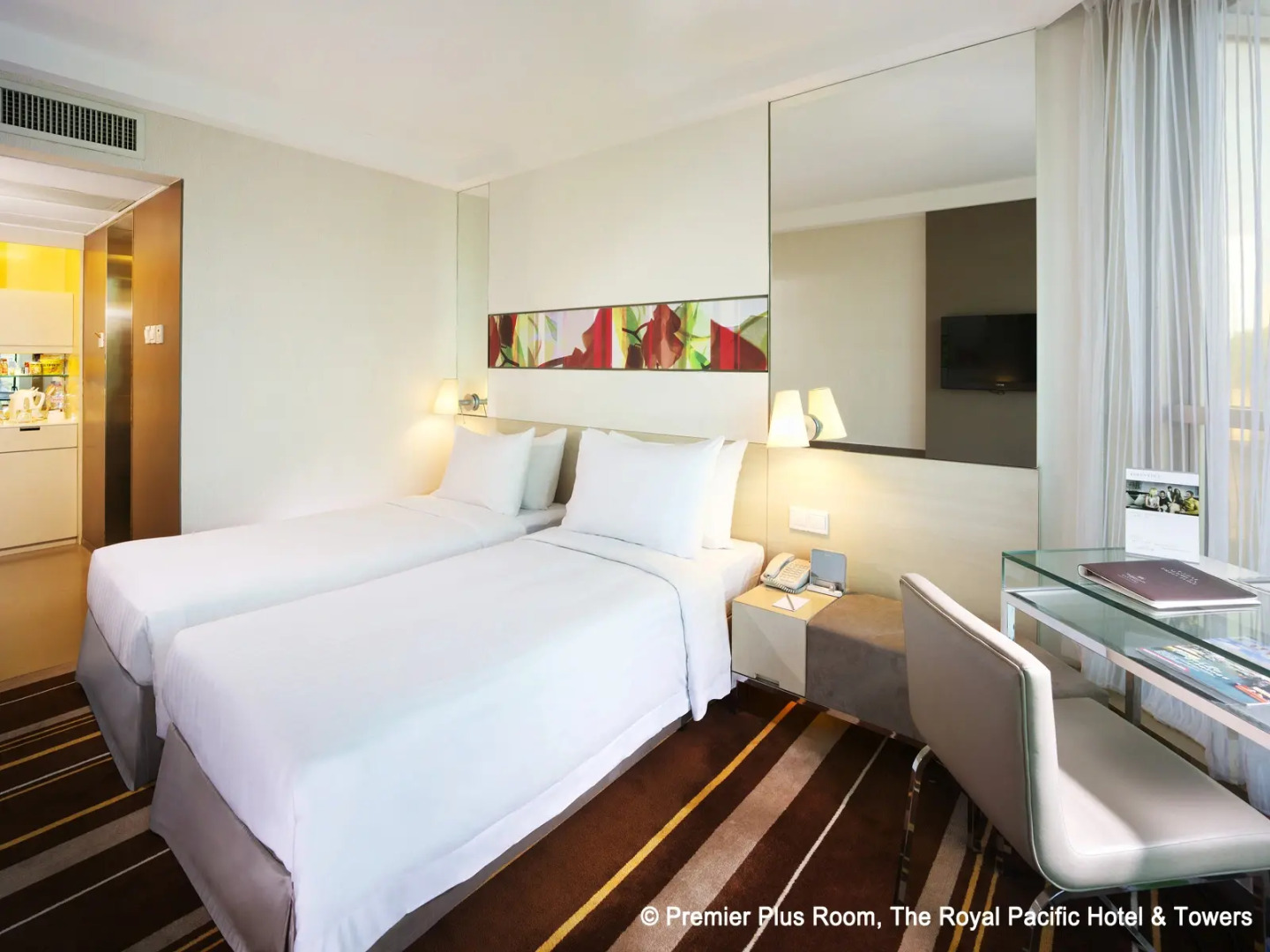 The Royal Pacific Hotel & Towers