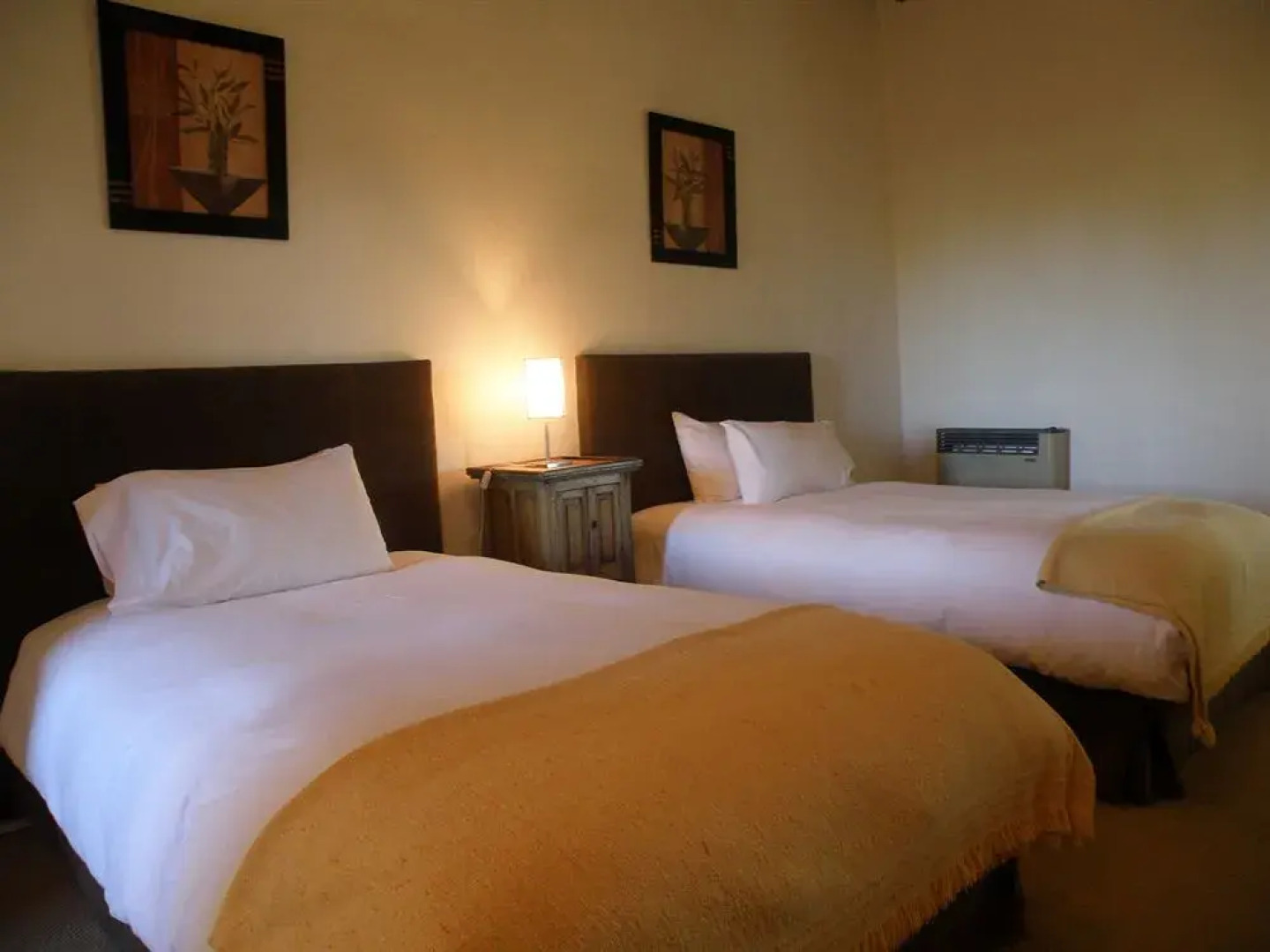 Postales by DOT Boutique