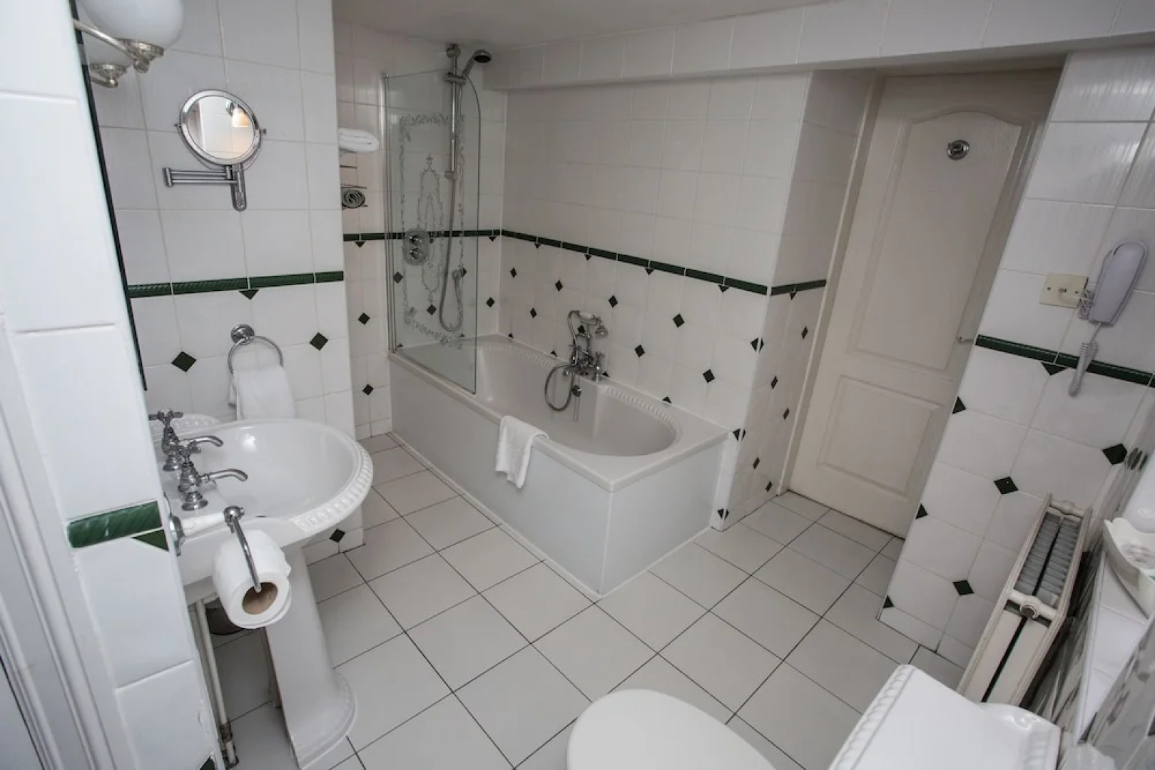 Mere Court Hotel & Conference Centre