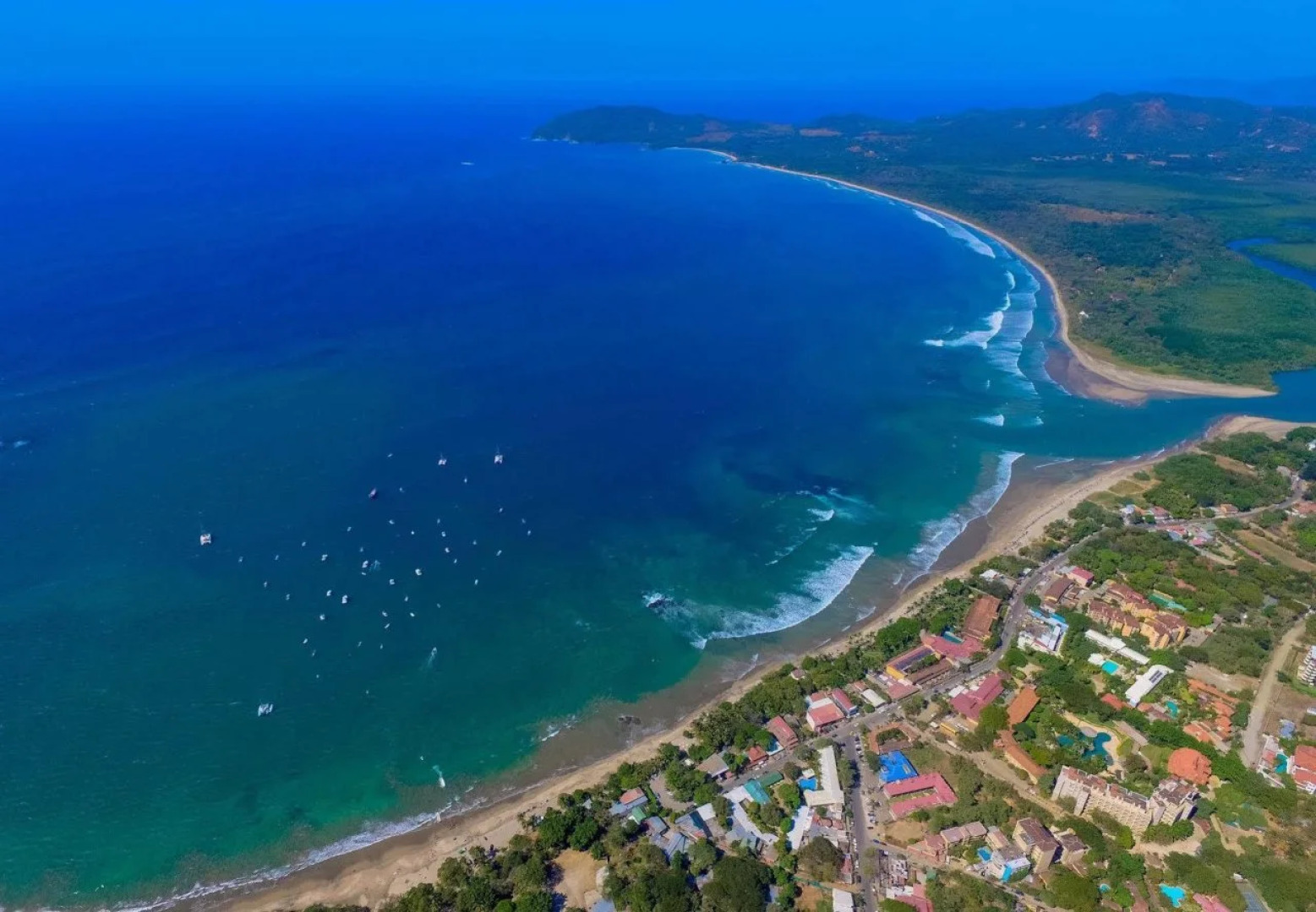 Casa Pura Vida Surf Hostel