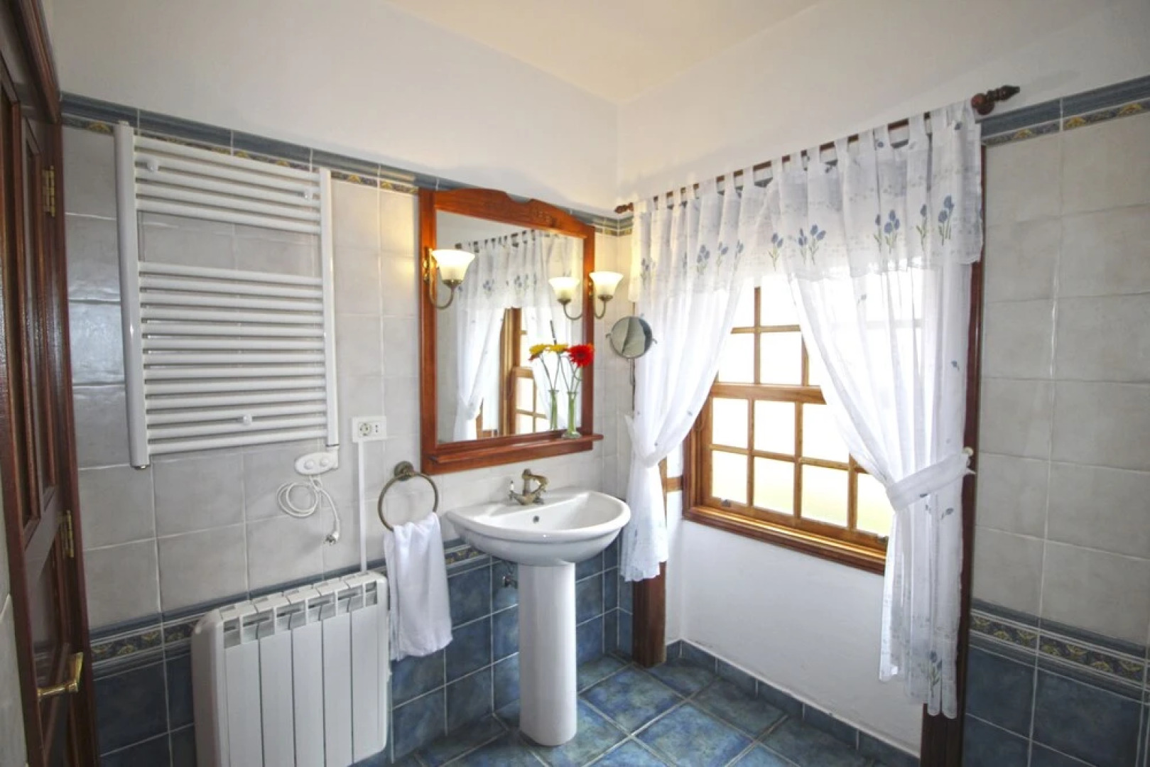 Los Nacientes: Marcos